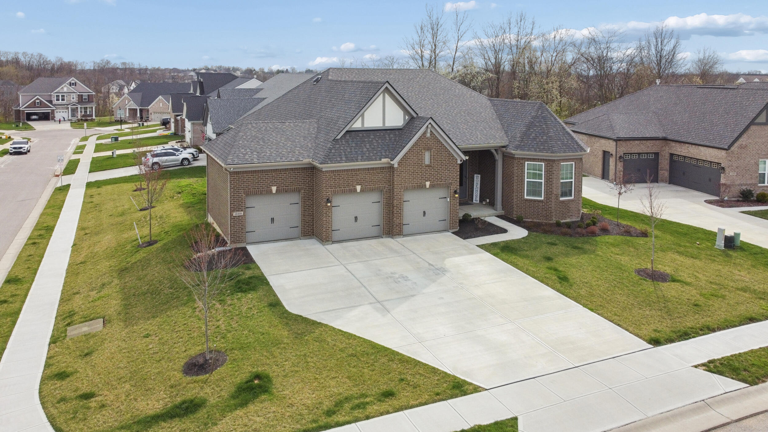 10400 N Brookhurst Lane Property Photo 1