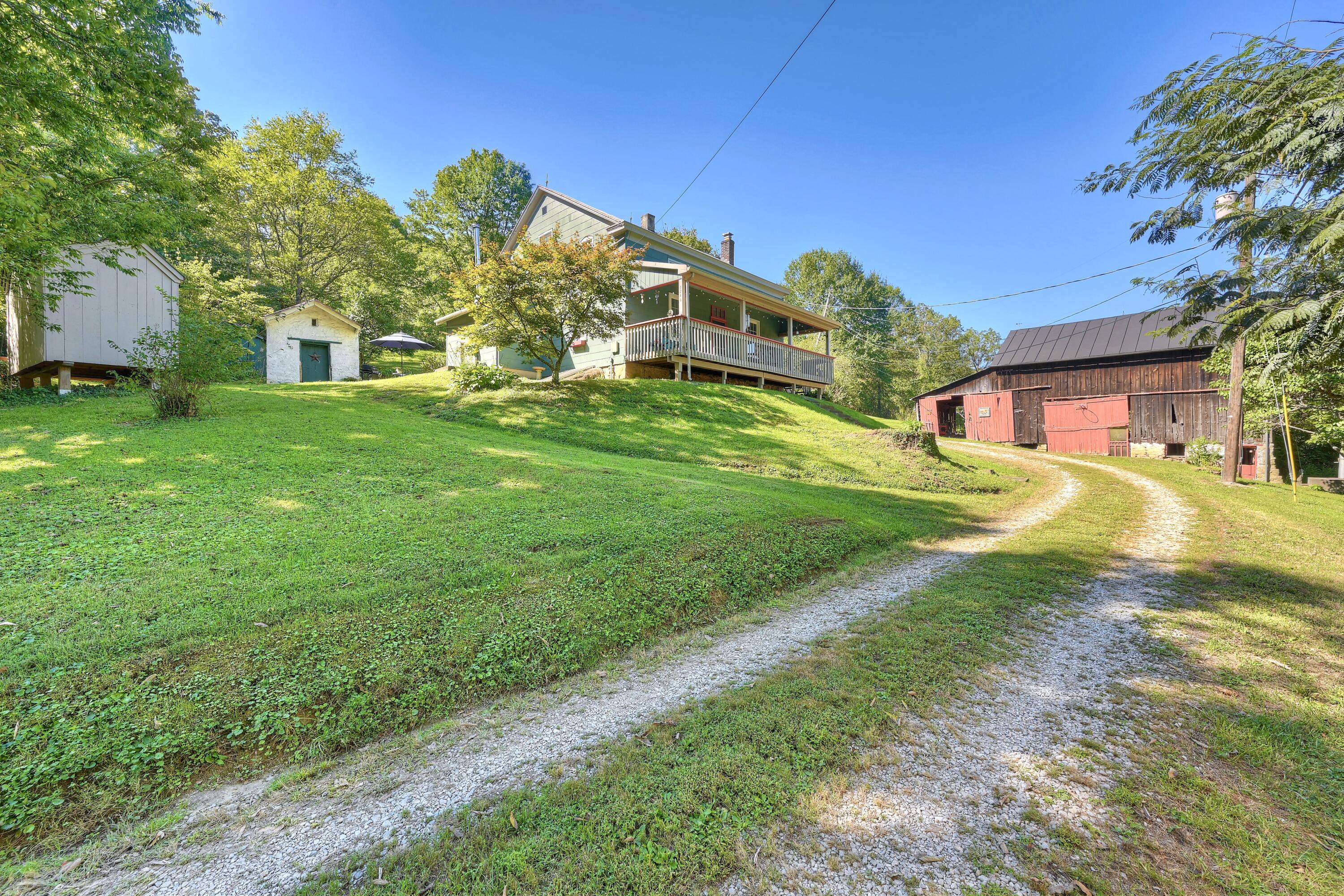 3246 Uhl Road Property Photo 1