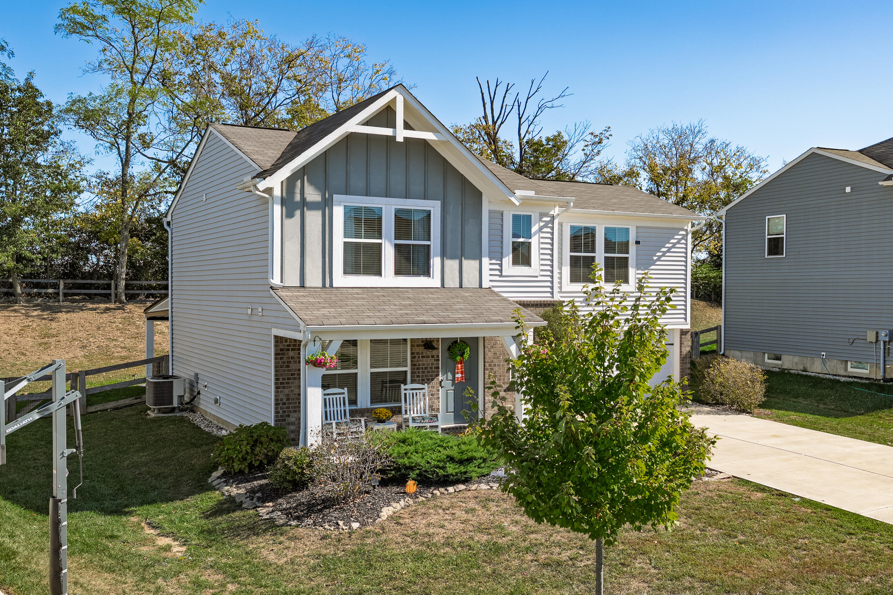1882 Autumn Maple Drive Property Photo 2