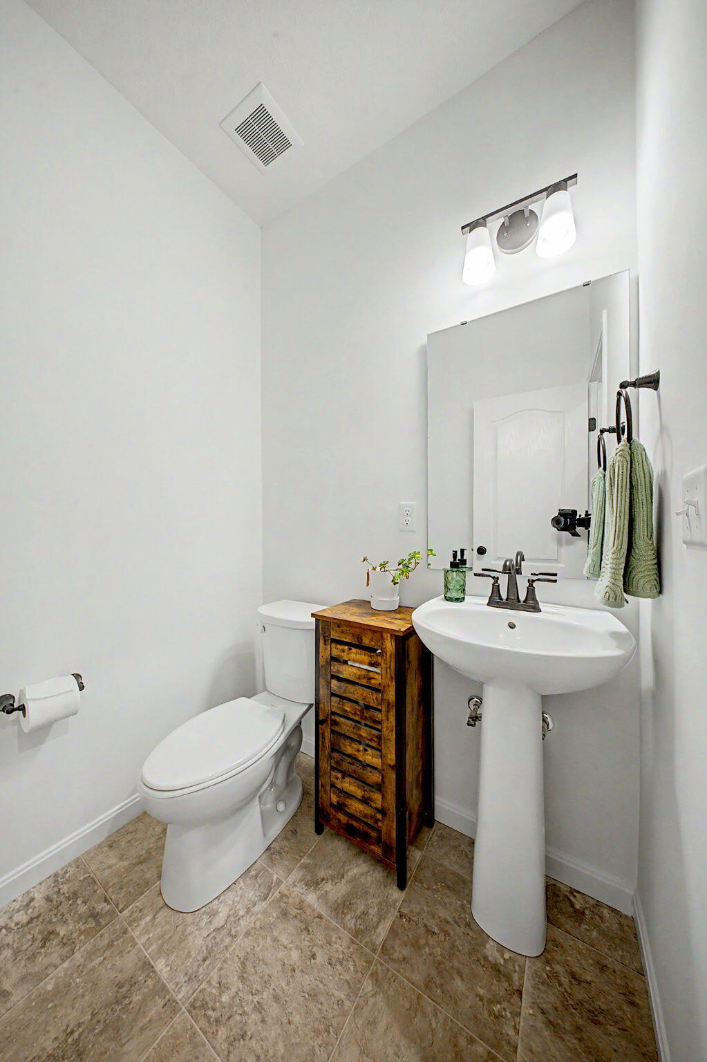 1311 Meadowcrest Circle Property Photo 23