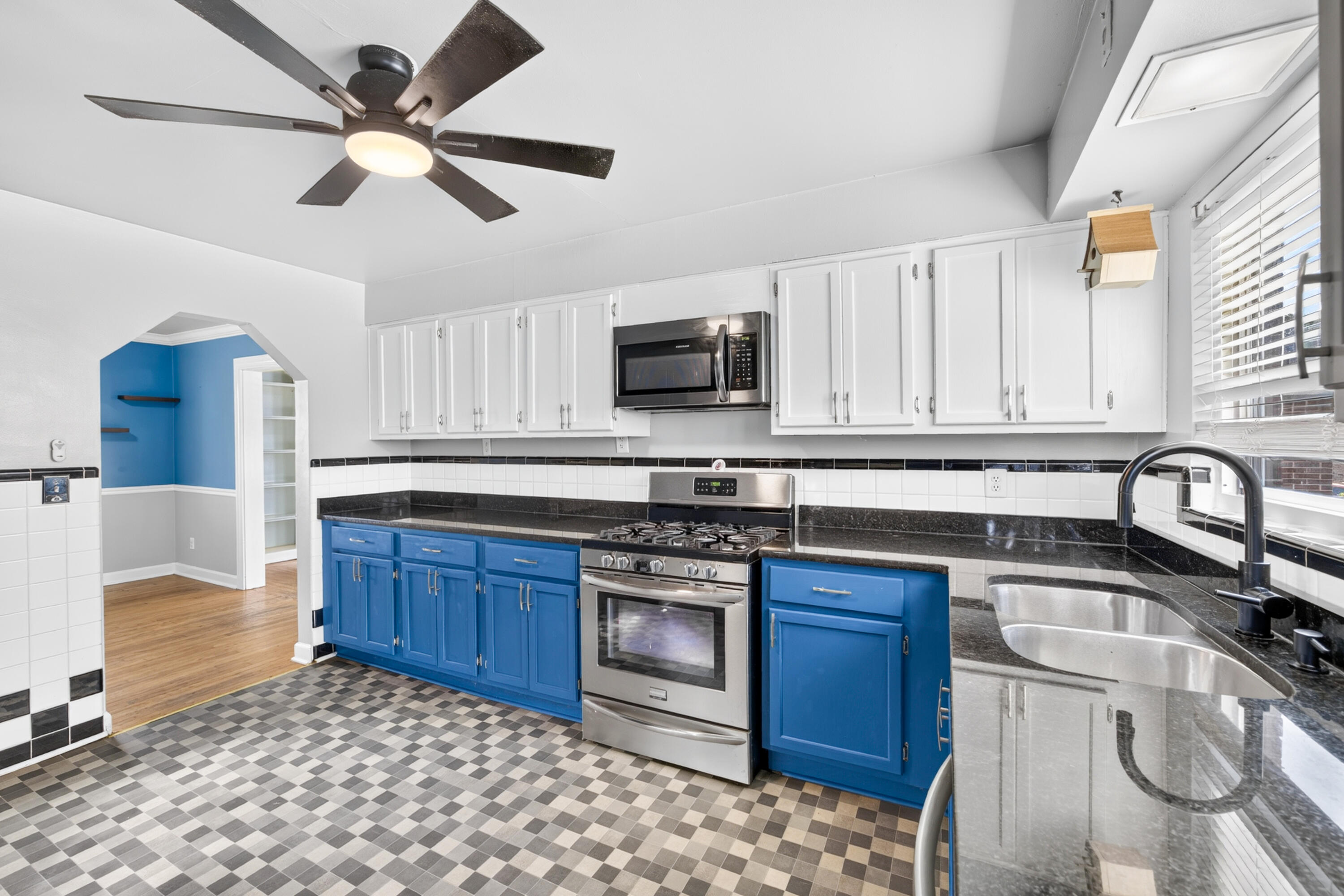 2709 Birch Avenue Property Photo 8
