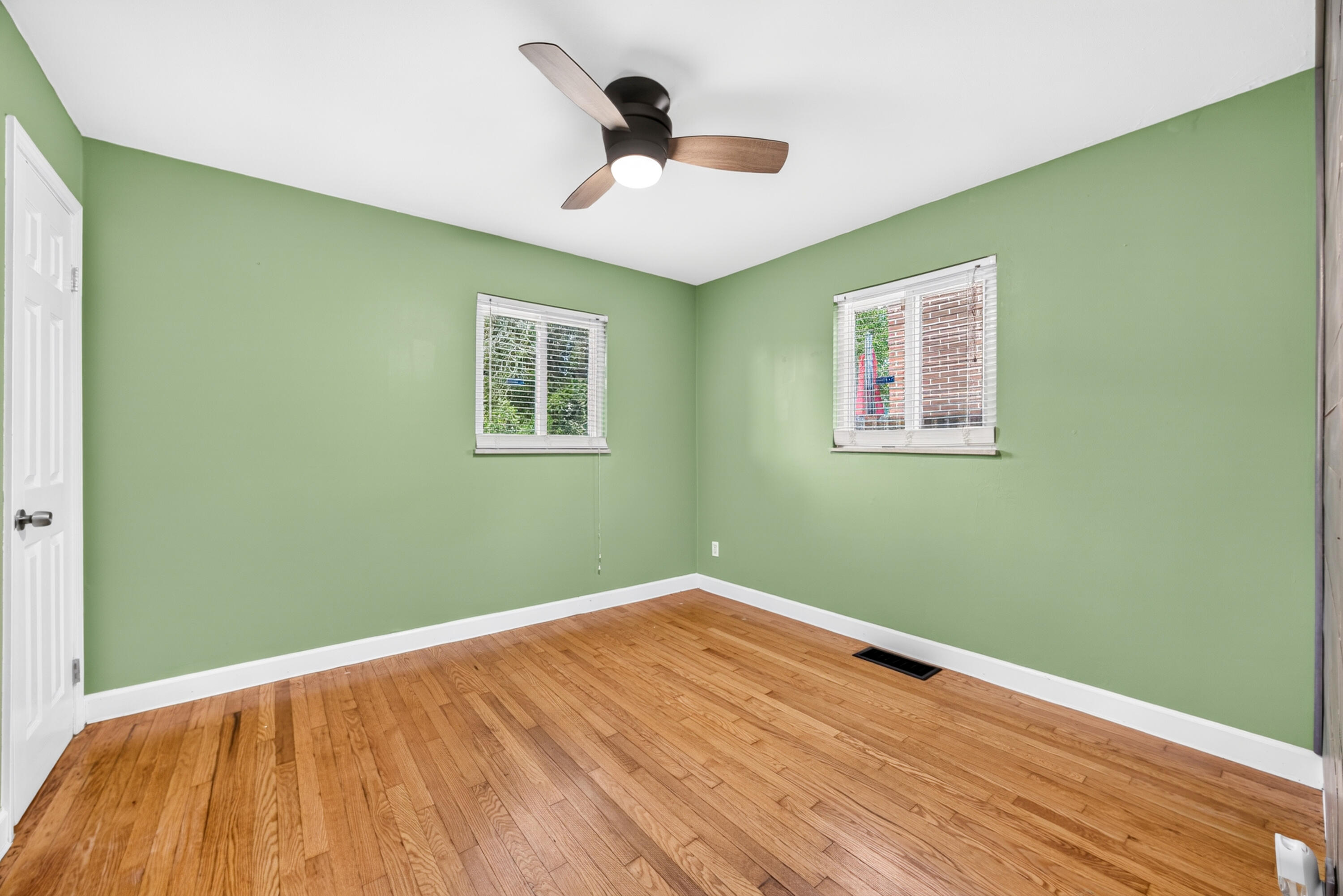 2709 Birch Avenue Property Photo 11