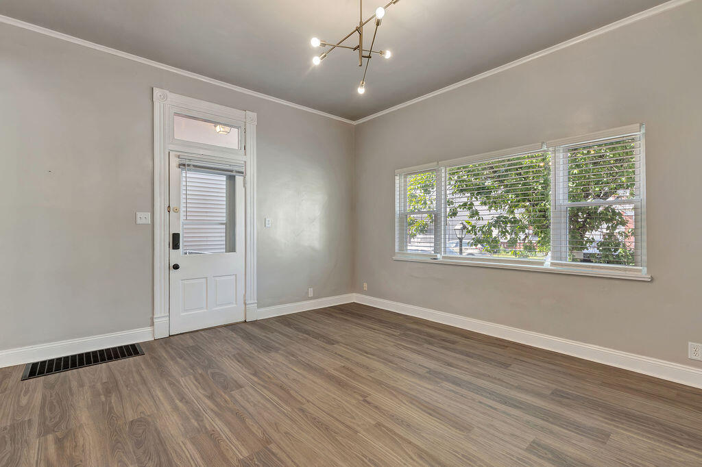 341 Foote Avenue Property Photo 5