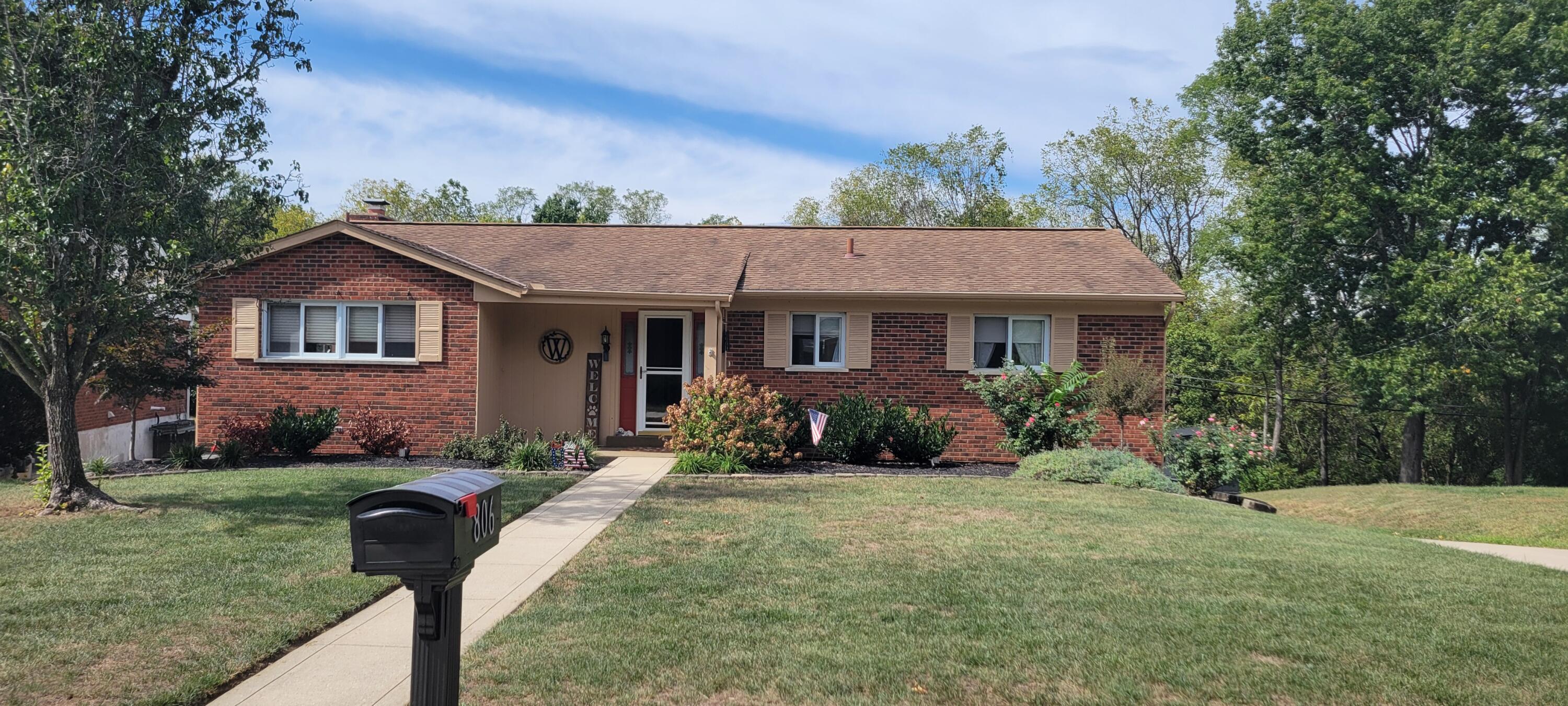 806 Fawnhill Drive Property Photo 1
