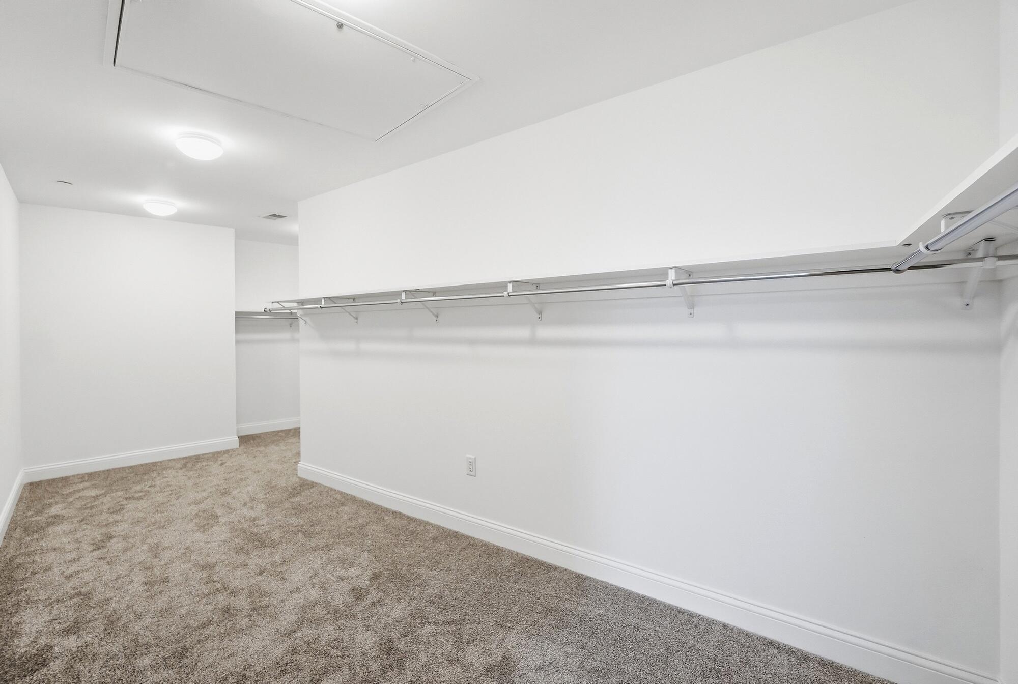 1 Roebling Way, 1002 Property Photo 27