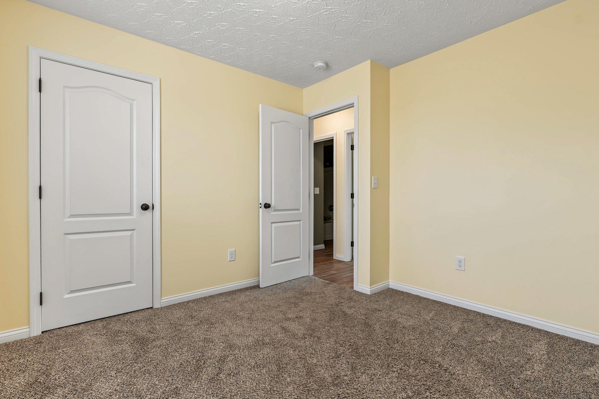 589 Summer Pointe Drive Property Photo 16