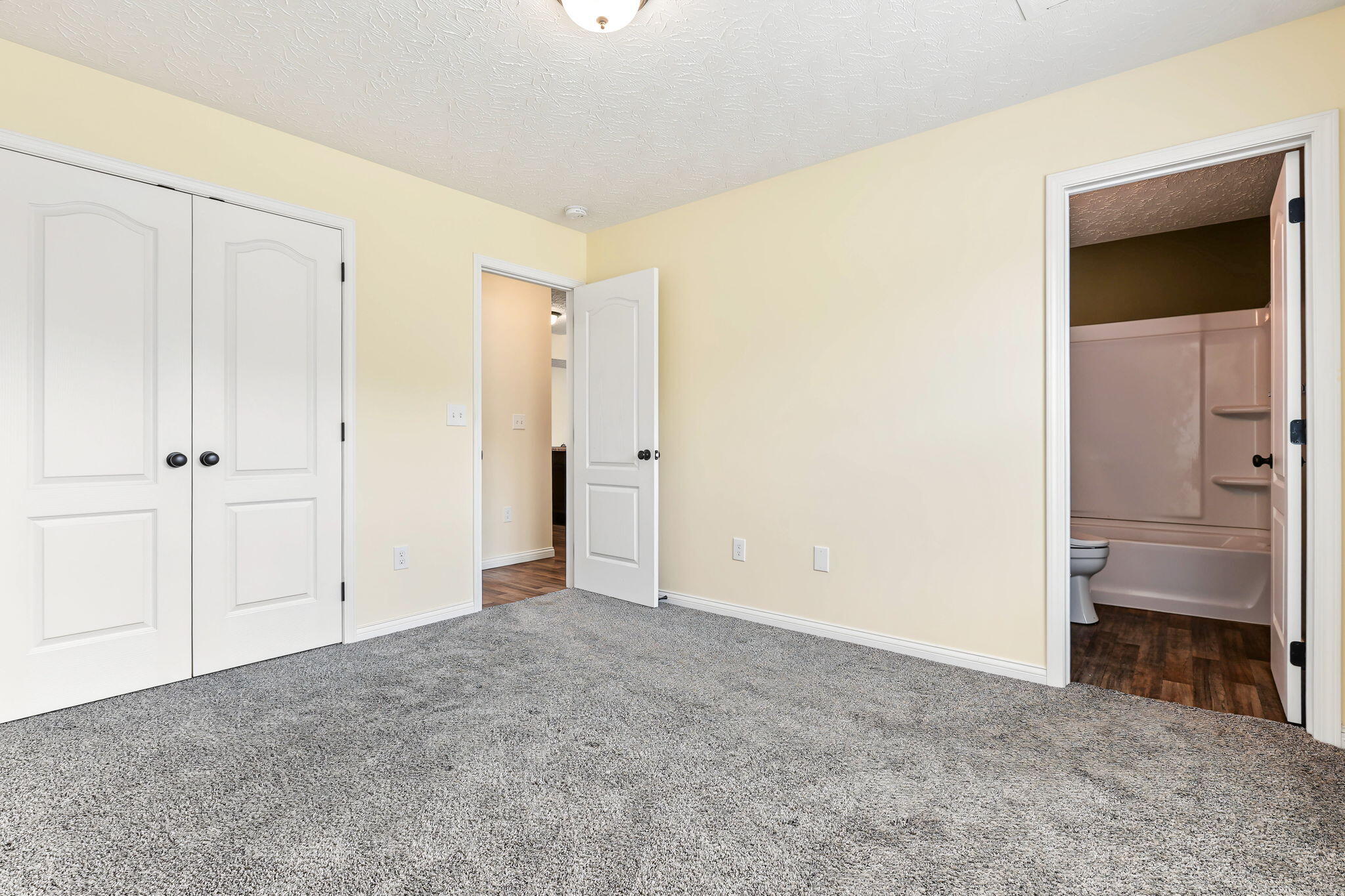 589 Summer Pointe Drive Property Photo 18