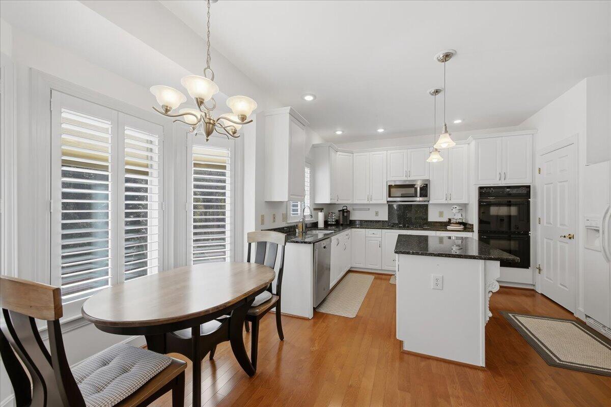 2 Raintree Drive Property Photo 17
