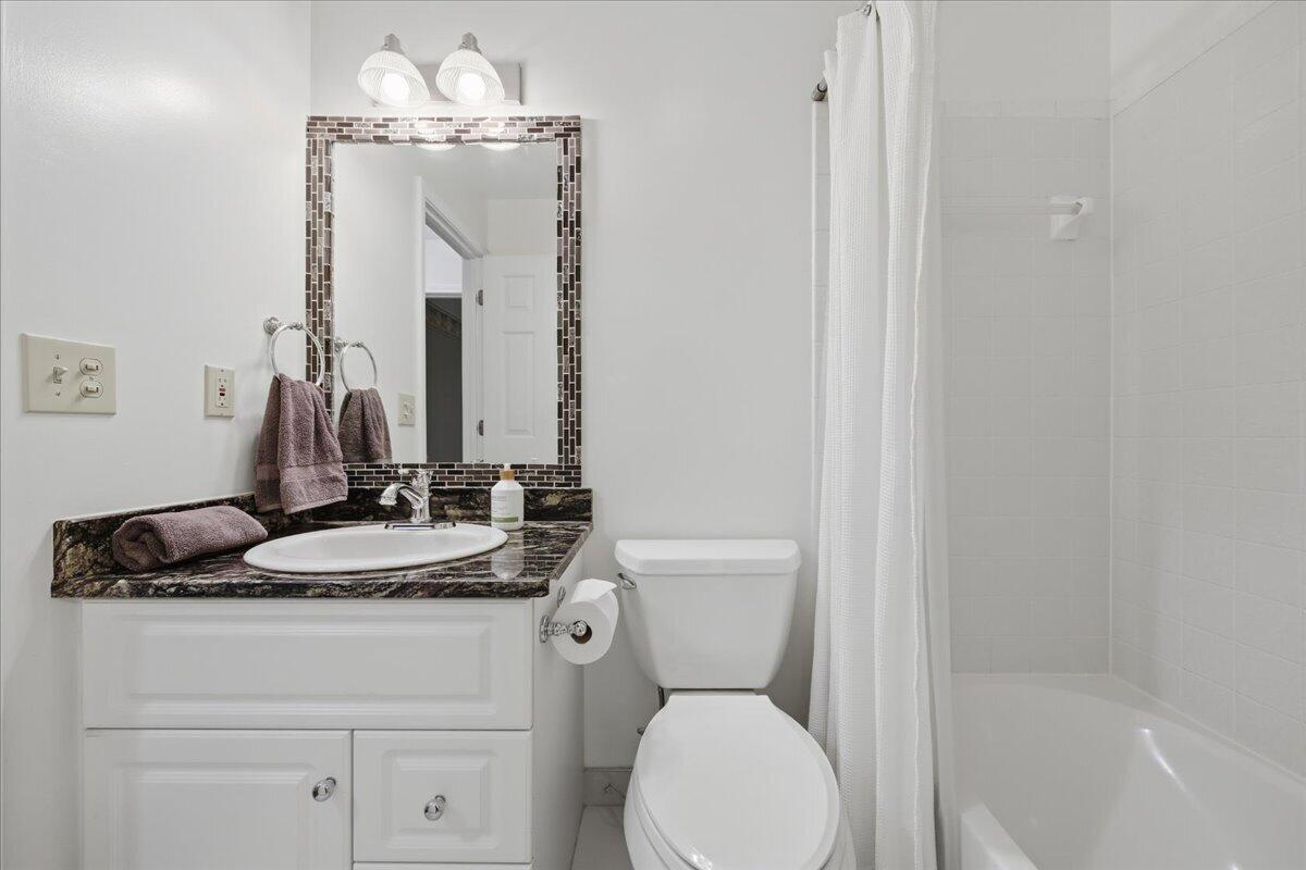 2 Raintree Drive Property Photo 39