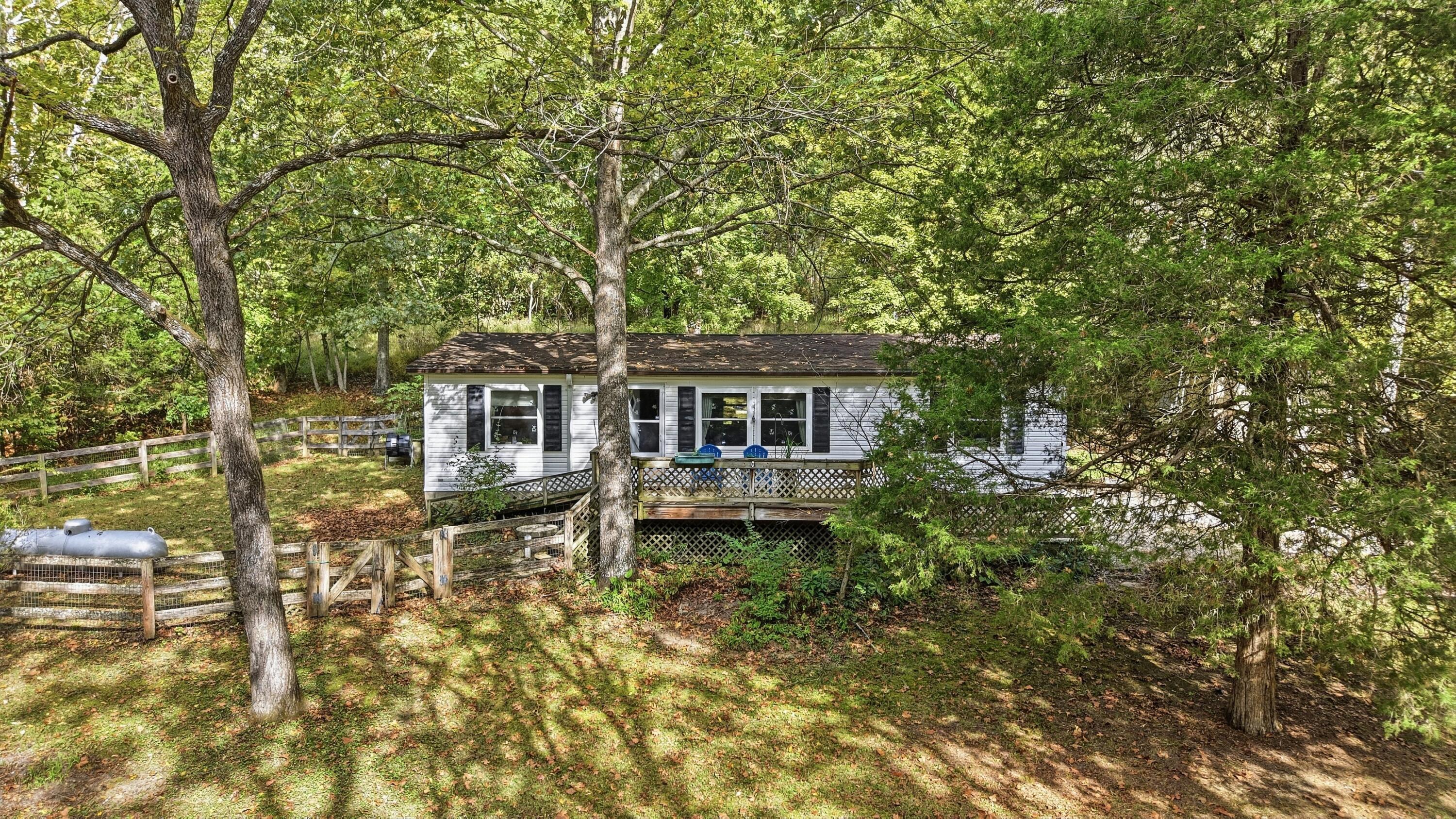 4242 Dale Williamson Road Property Photo 1