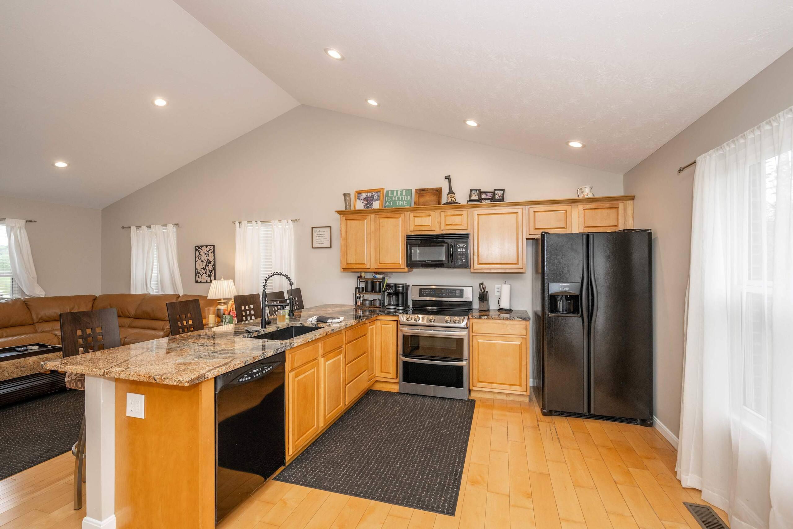 260 Summer Drive Property Photo 8