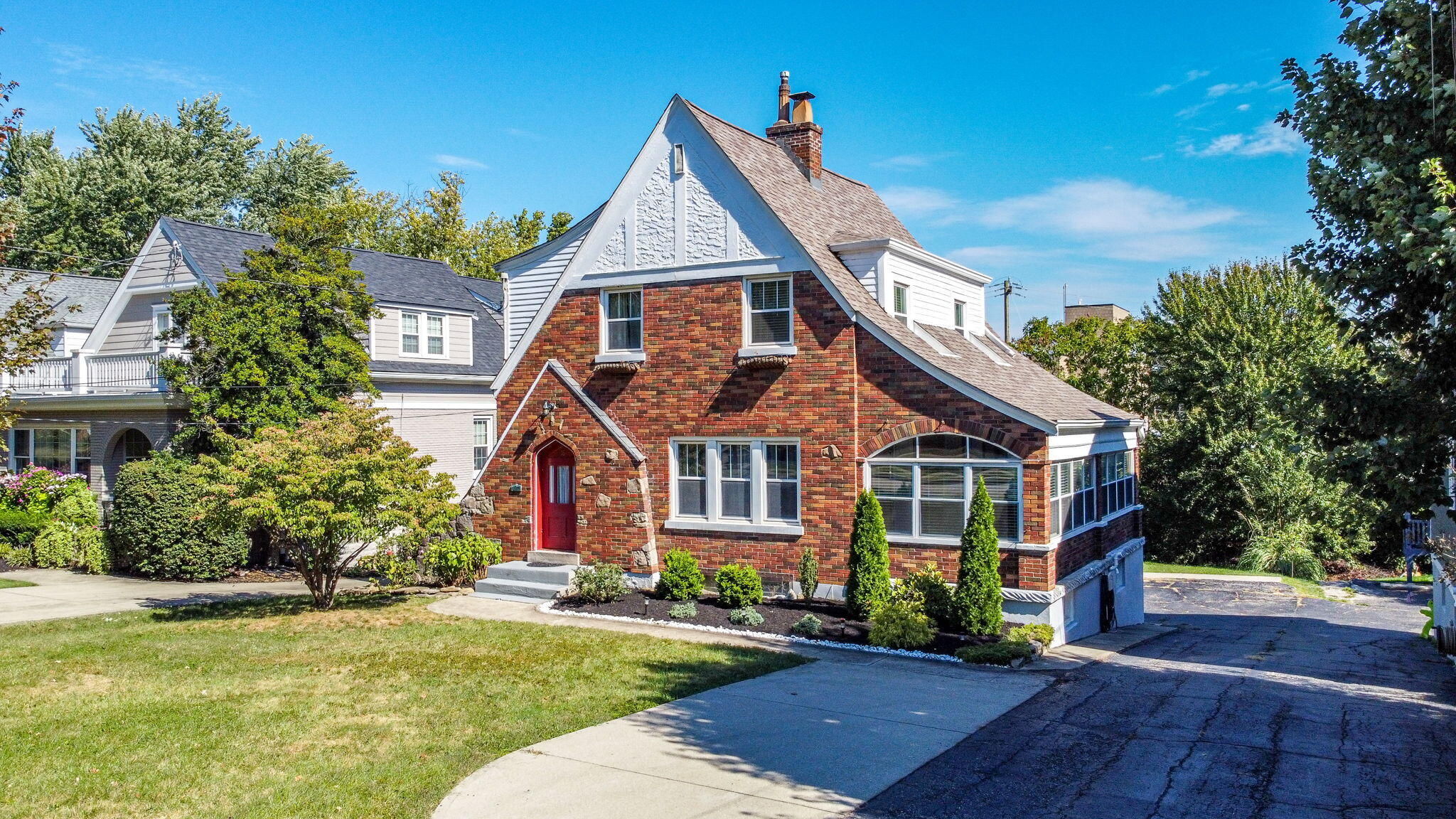 16 Beechwood Road Property Photo 1