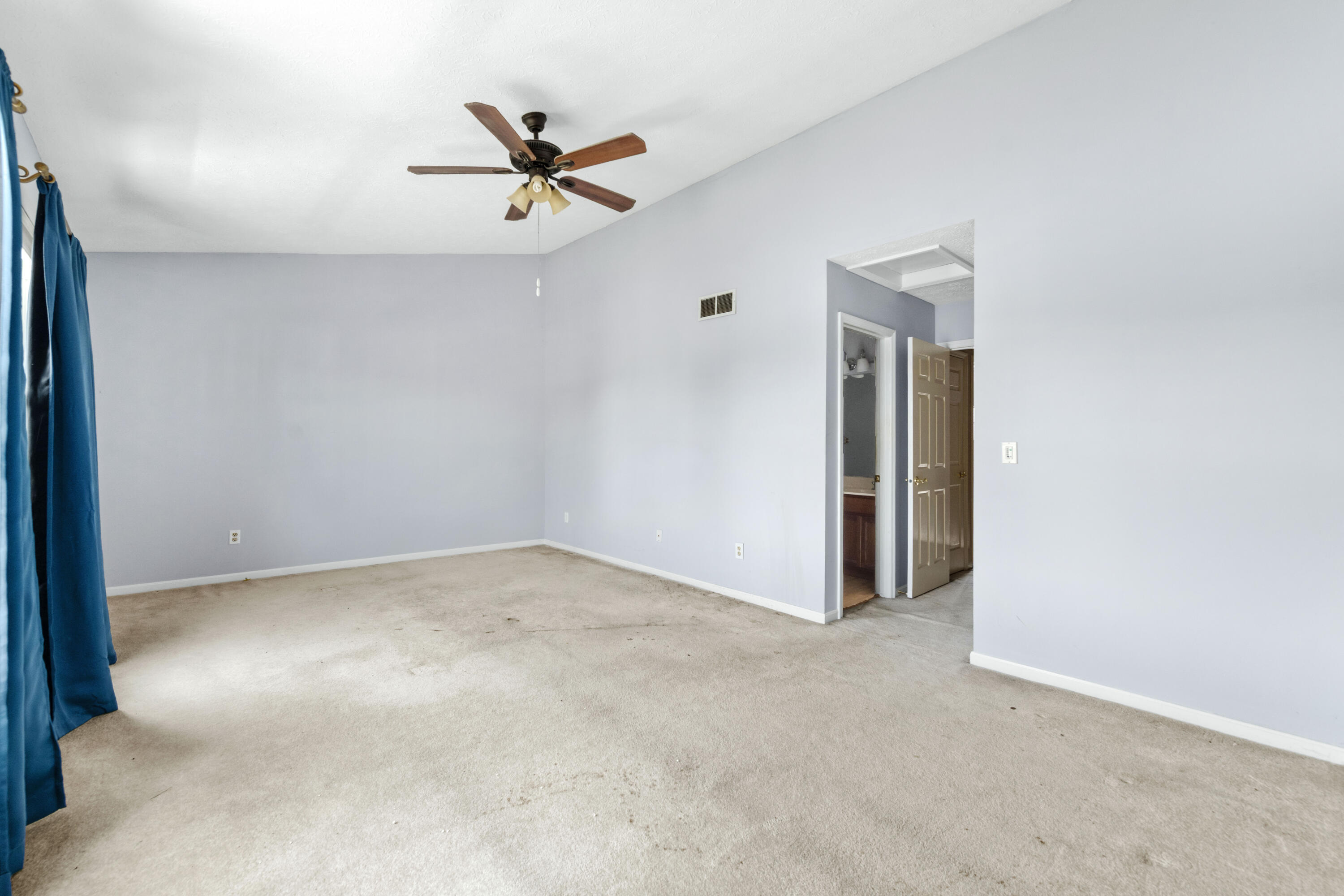 1002 Hackney Court Property Photo 19