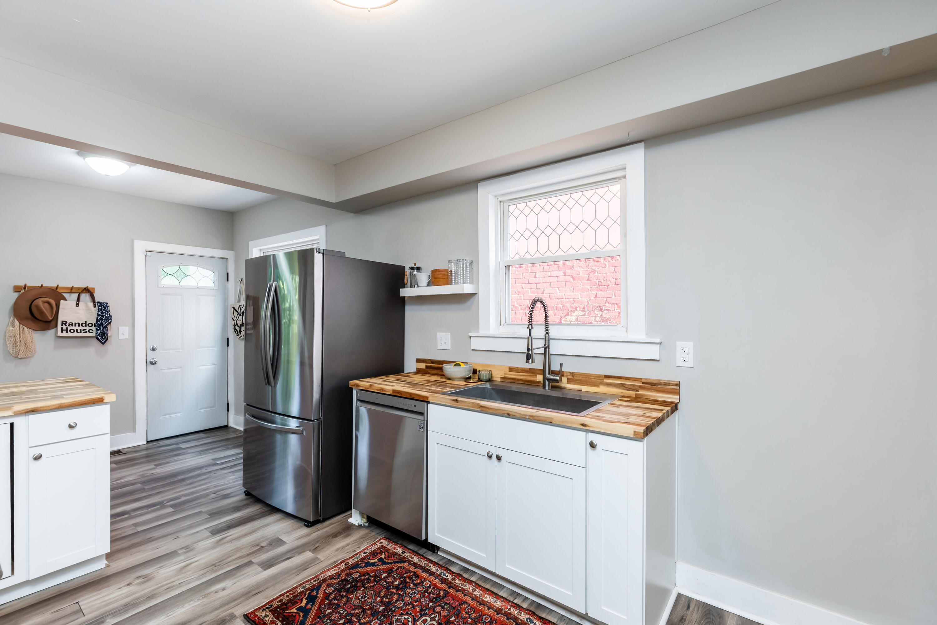 1914 Garrard Street Property Photo 6