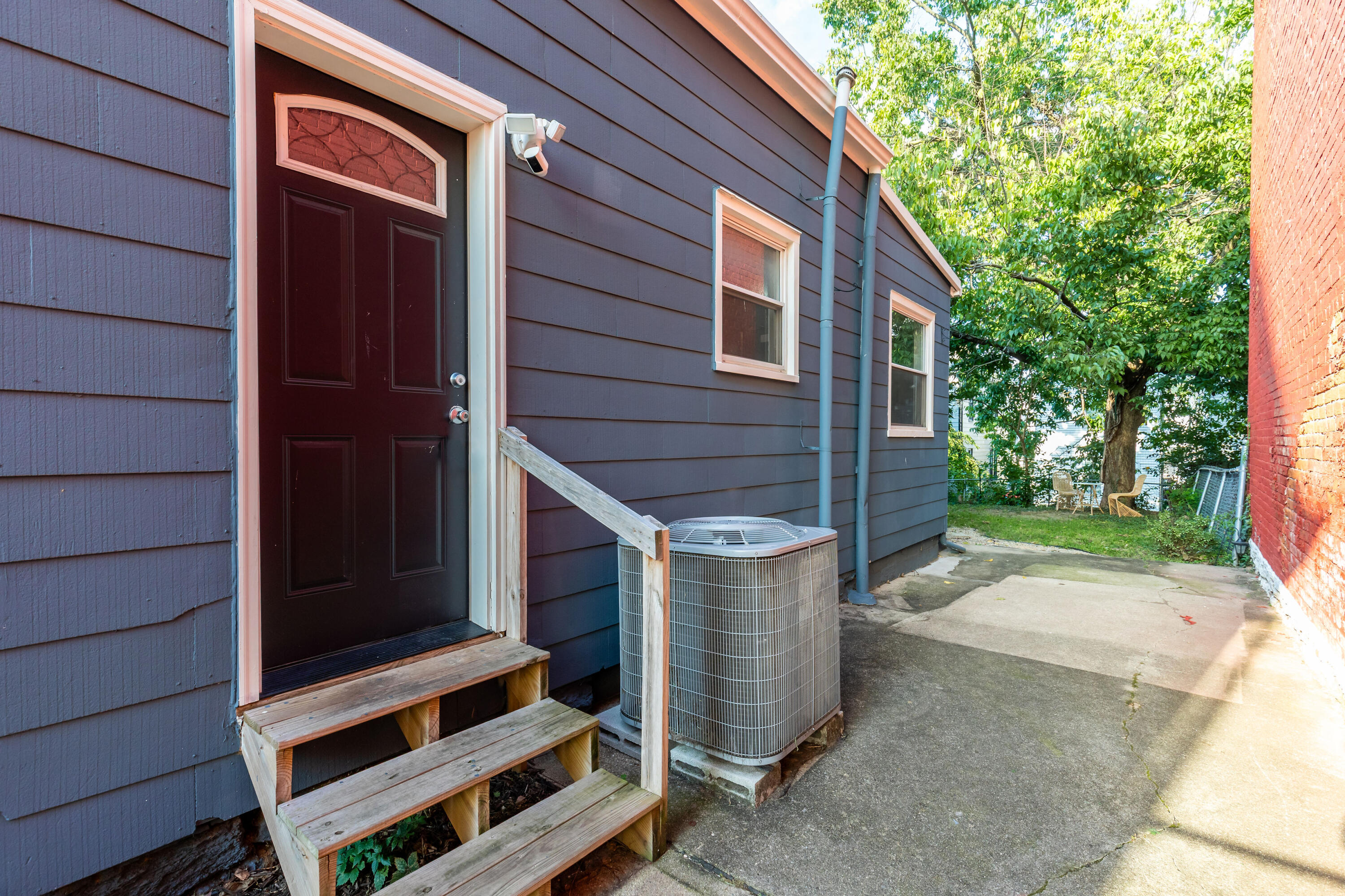 1914 Garrard Street Property Photo 22