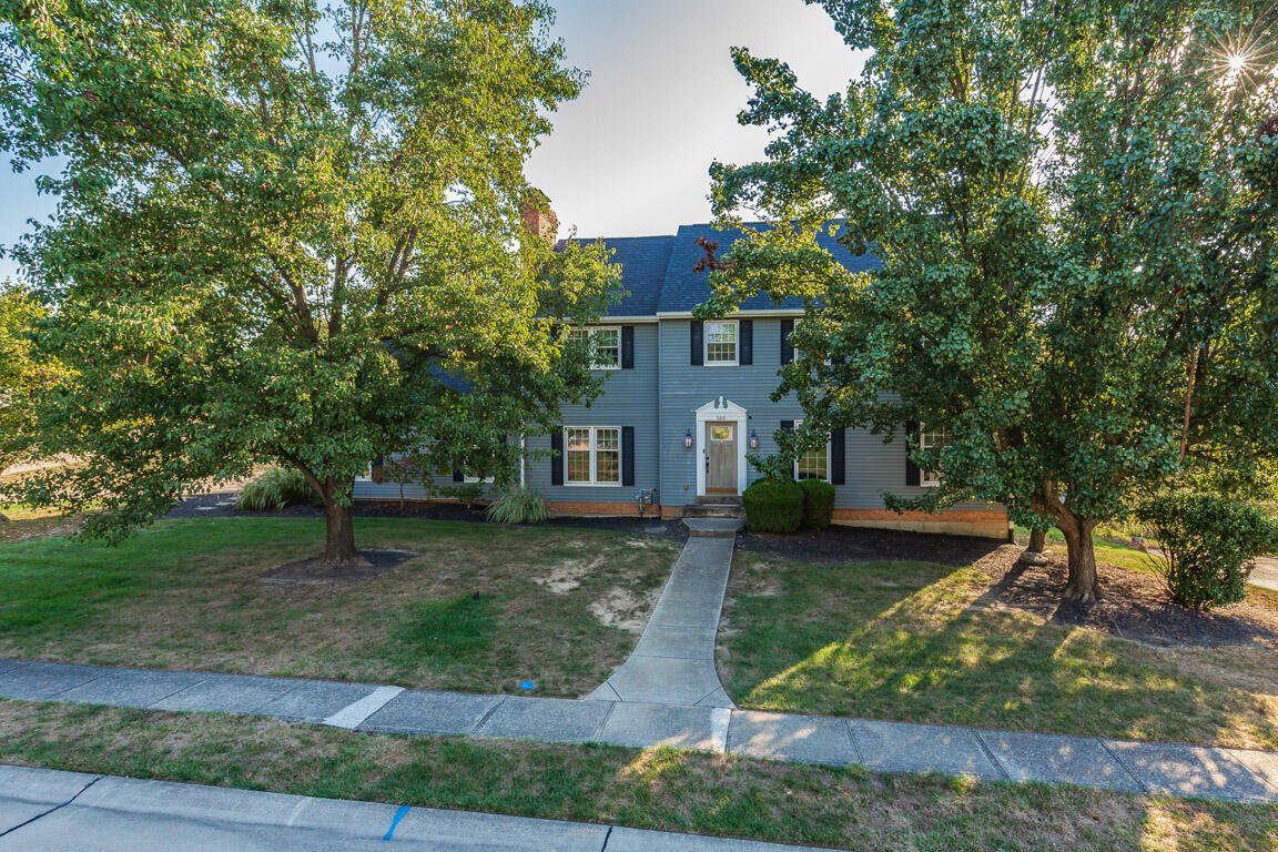 566 Kinsella Drive Property Photo 1