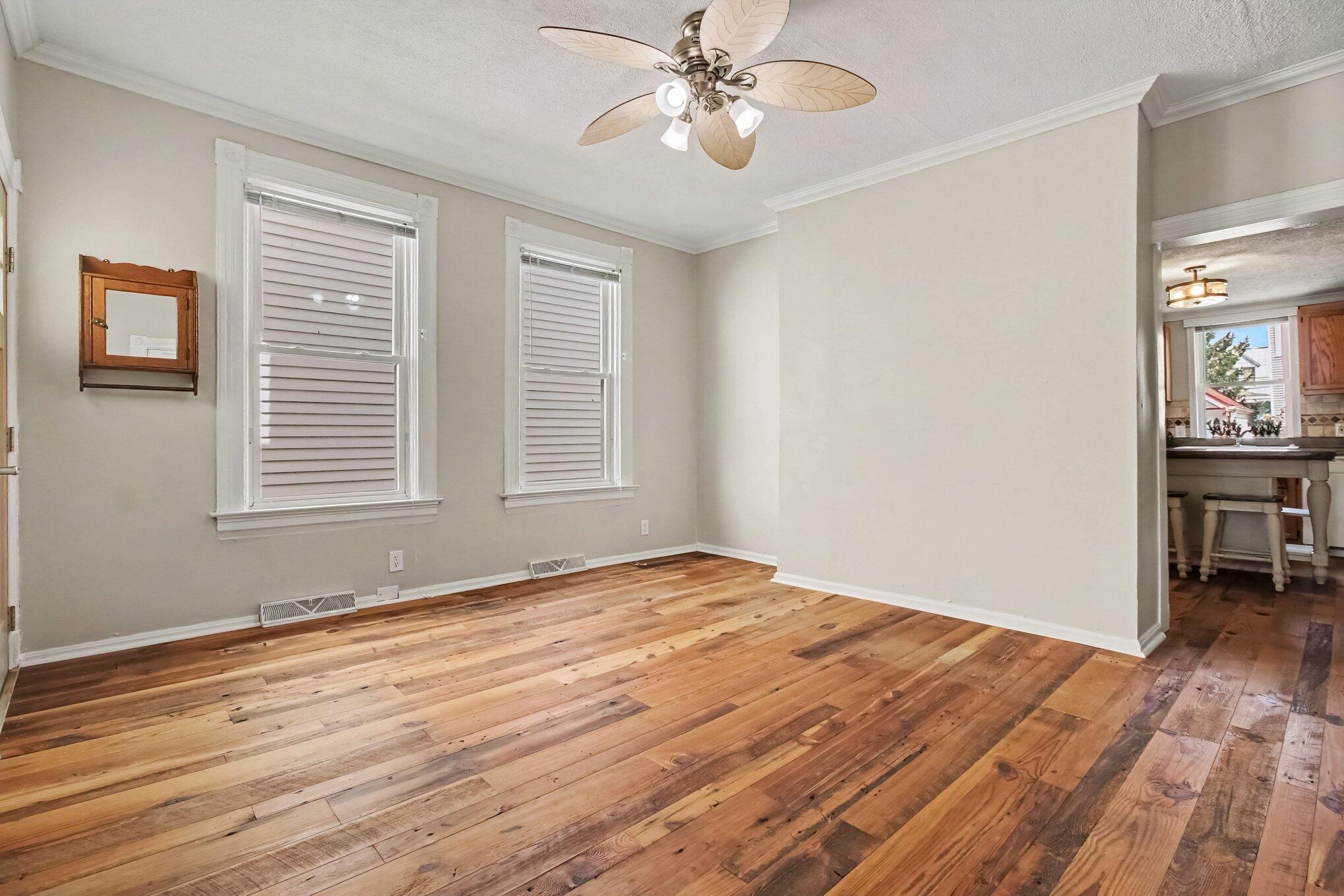 119 Ward Avenue Property Photo 11