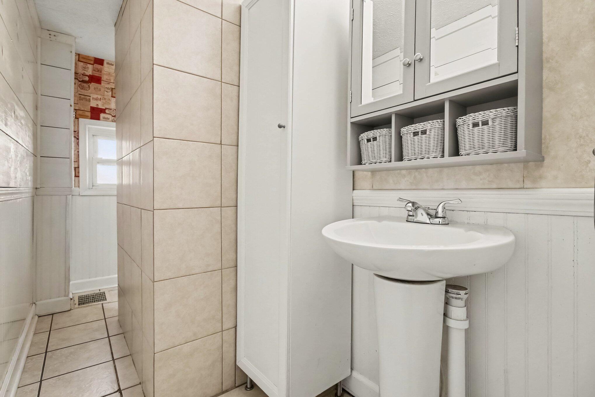 119 Ward Avenue Property Photo 17