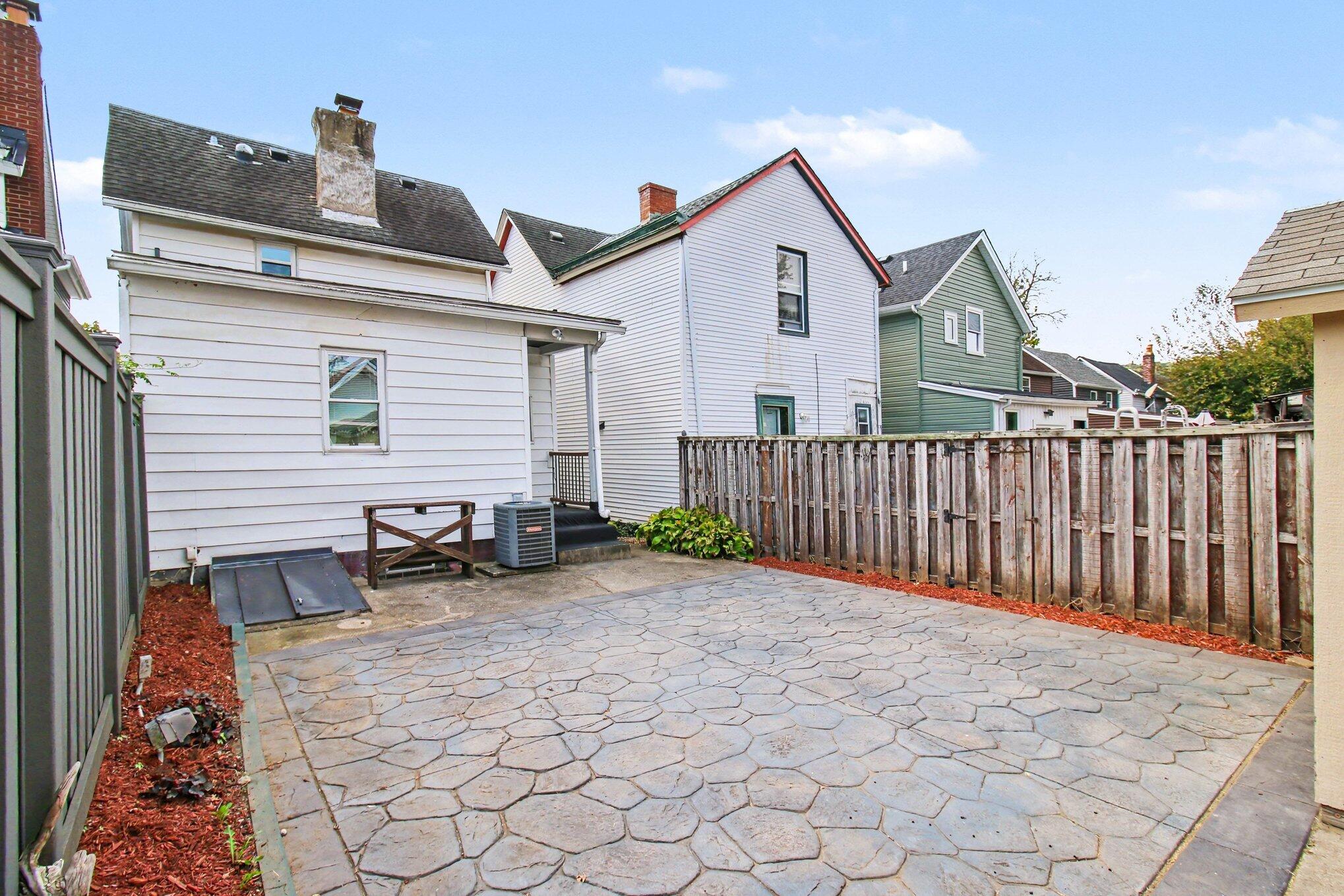 119 Ward Avenue Property Photo 21