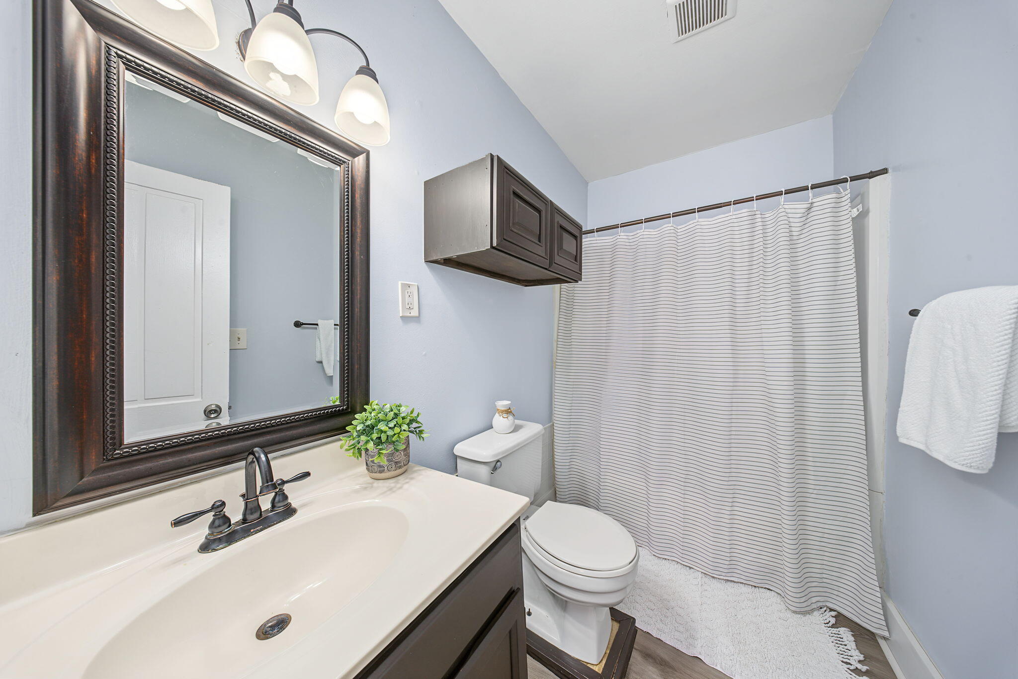 834 Perry Street Property Photo 6