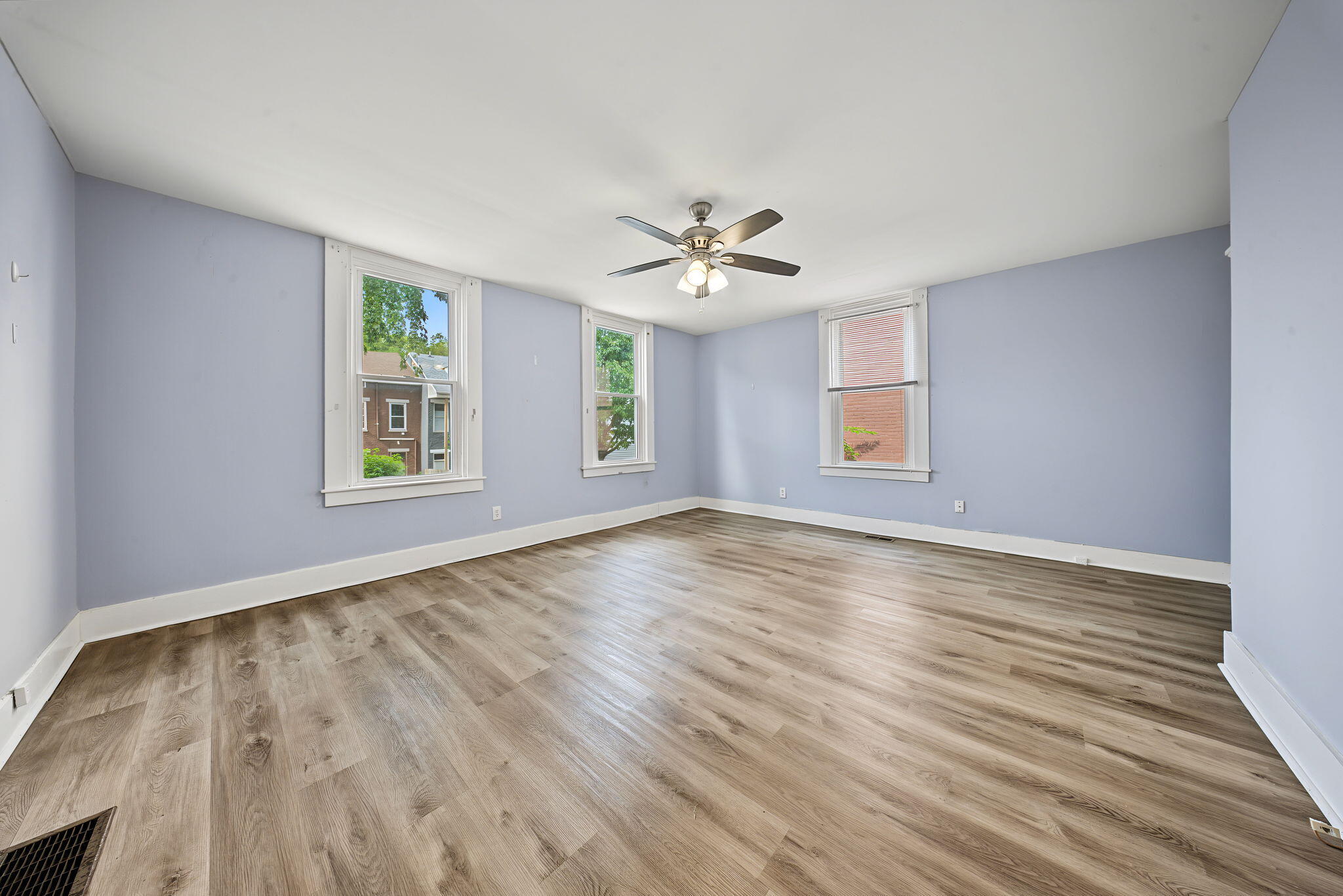 834 Perry Street Property Photo 13