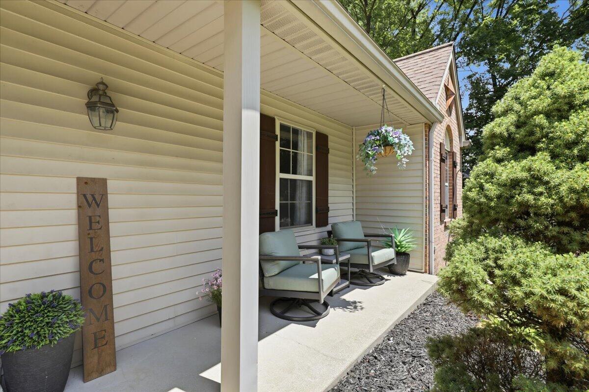 1276 Frogtown Road Property Photo 6