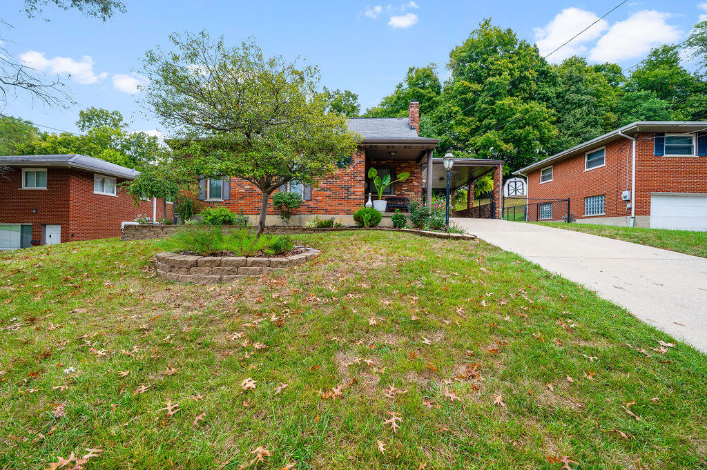 552 Perimeter Drive Property Photo 2