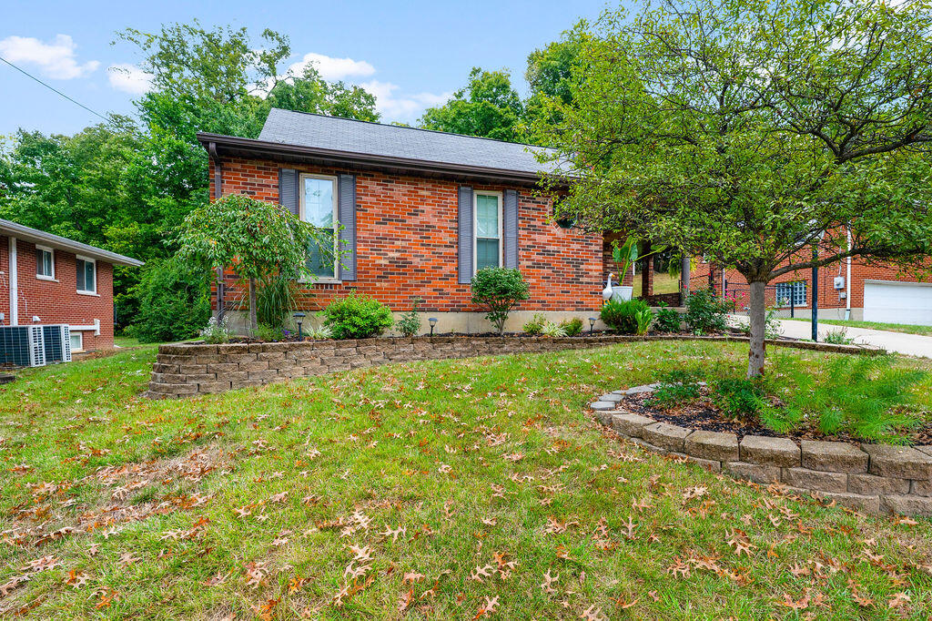 552 Perimeter Drive Property Photo 3