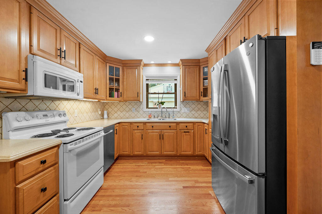552 Perimeter Drive Property Photo 8