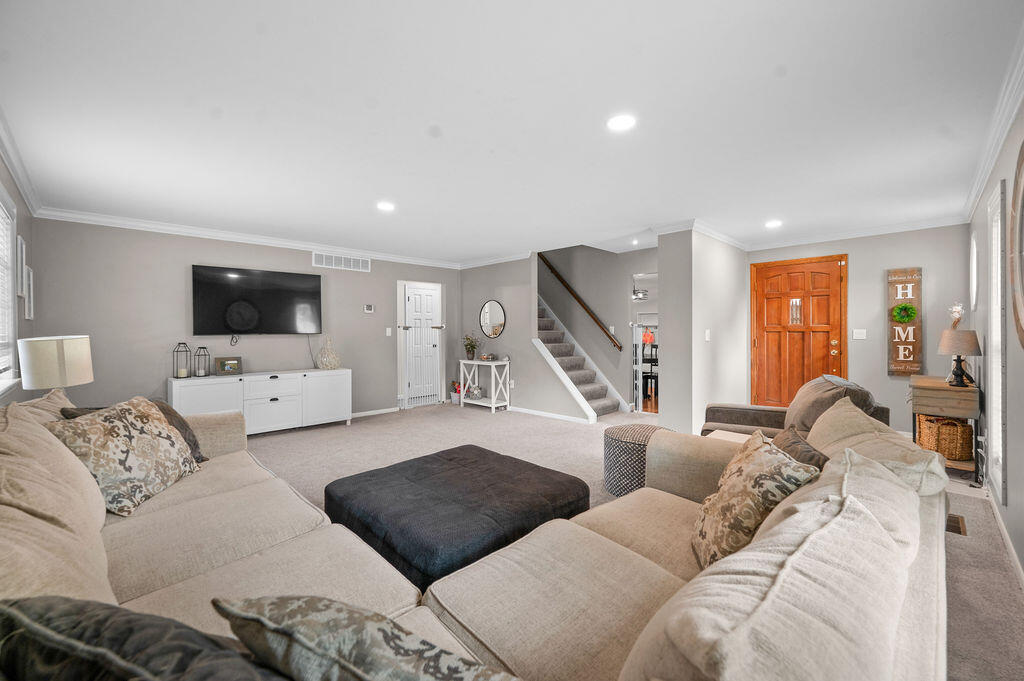 552 Perimeter Drive Property Photo 18
