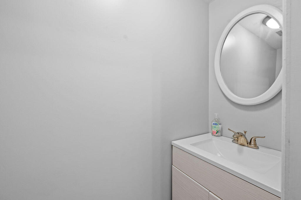 552 Perimeter Drive Property Photo 25