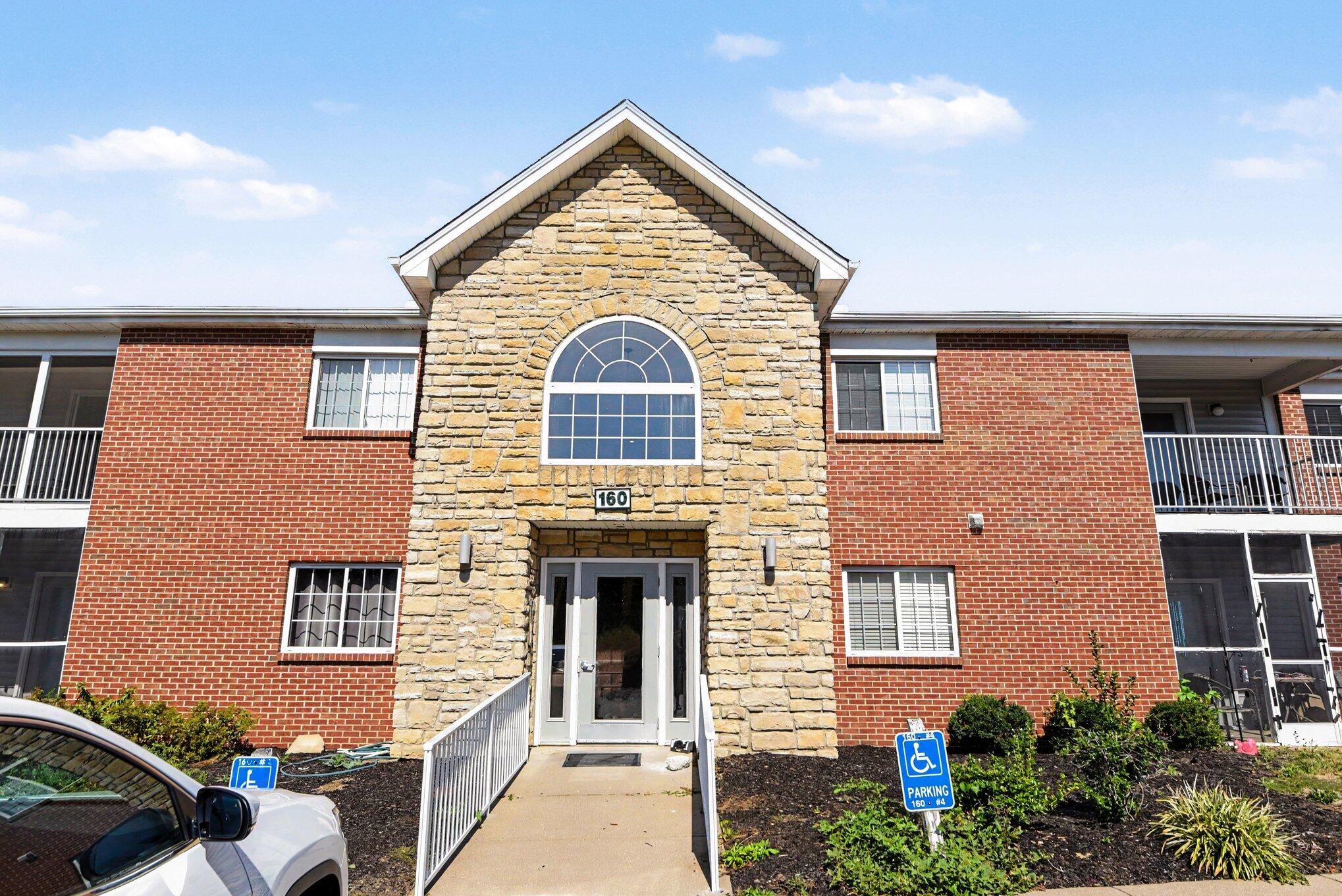 160 Rough River Drive, 1 Property Photo 1