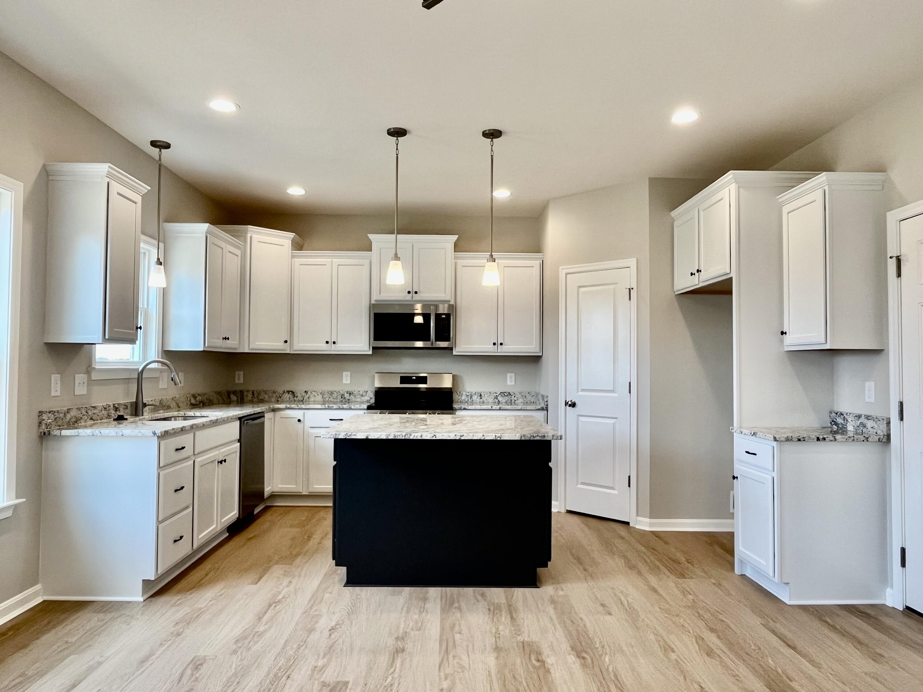 5105 Wildbrook Trail Property Photo 2