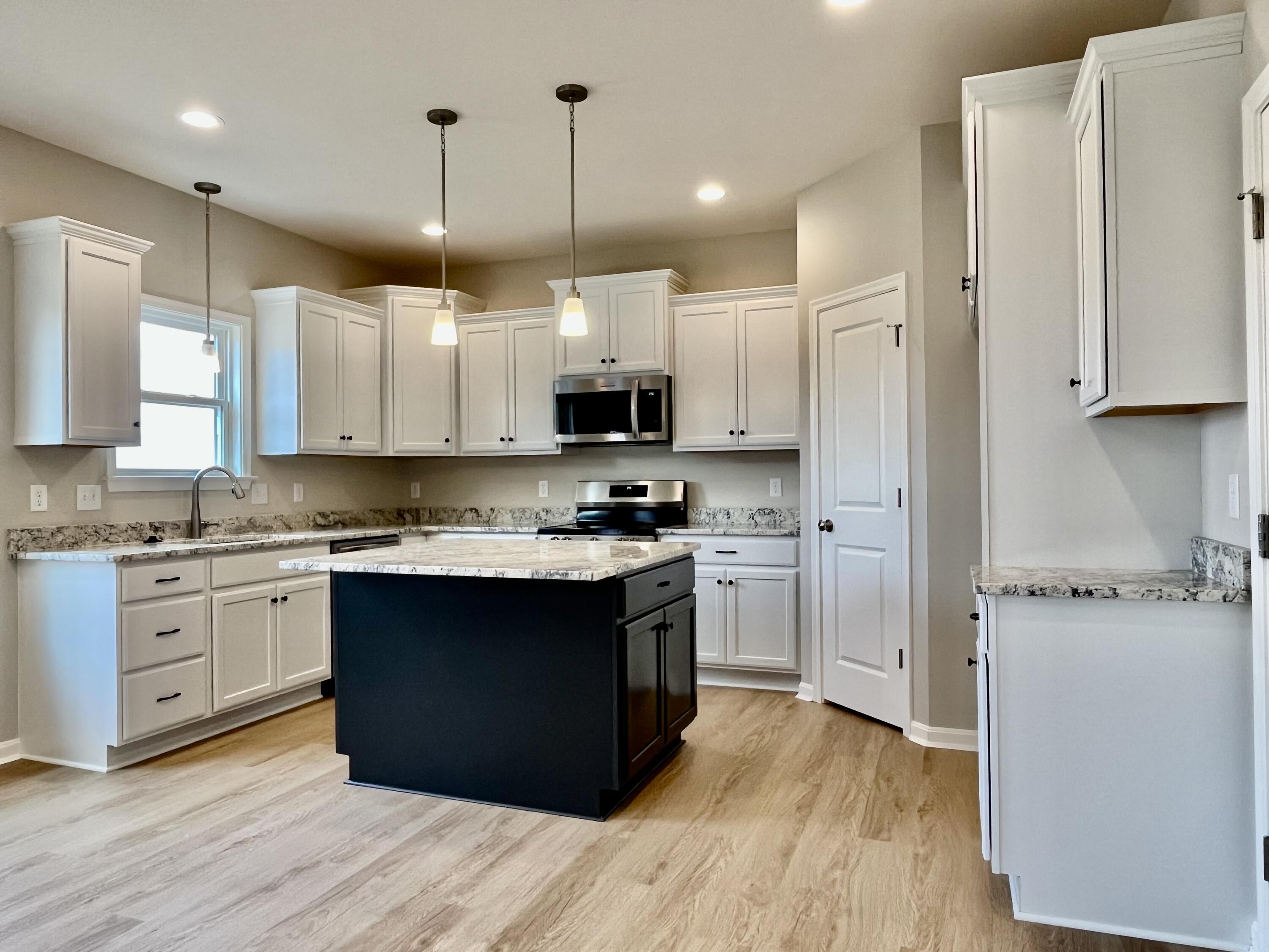 5105 Wildbrook Trail Property Photo 3