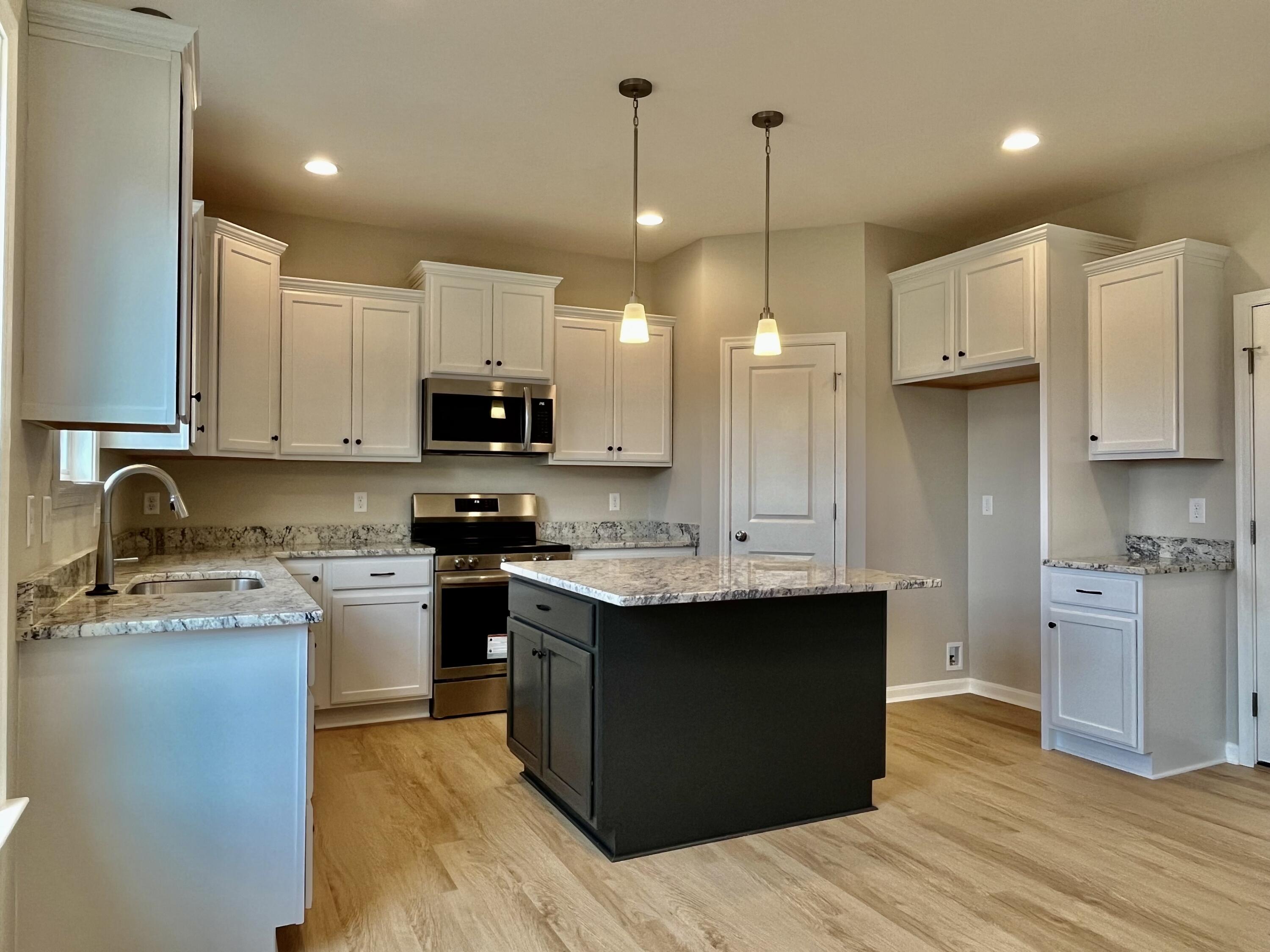 5105 Wildbrook Trail Property Photo 4