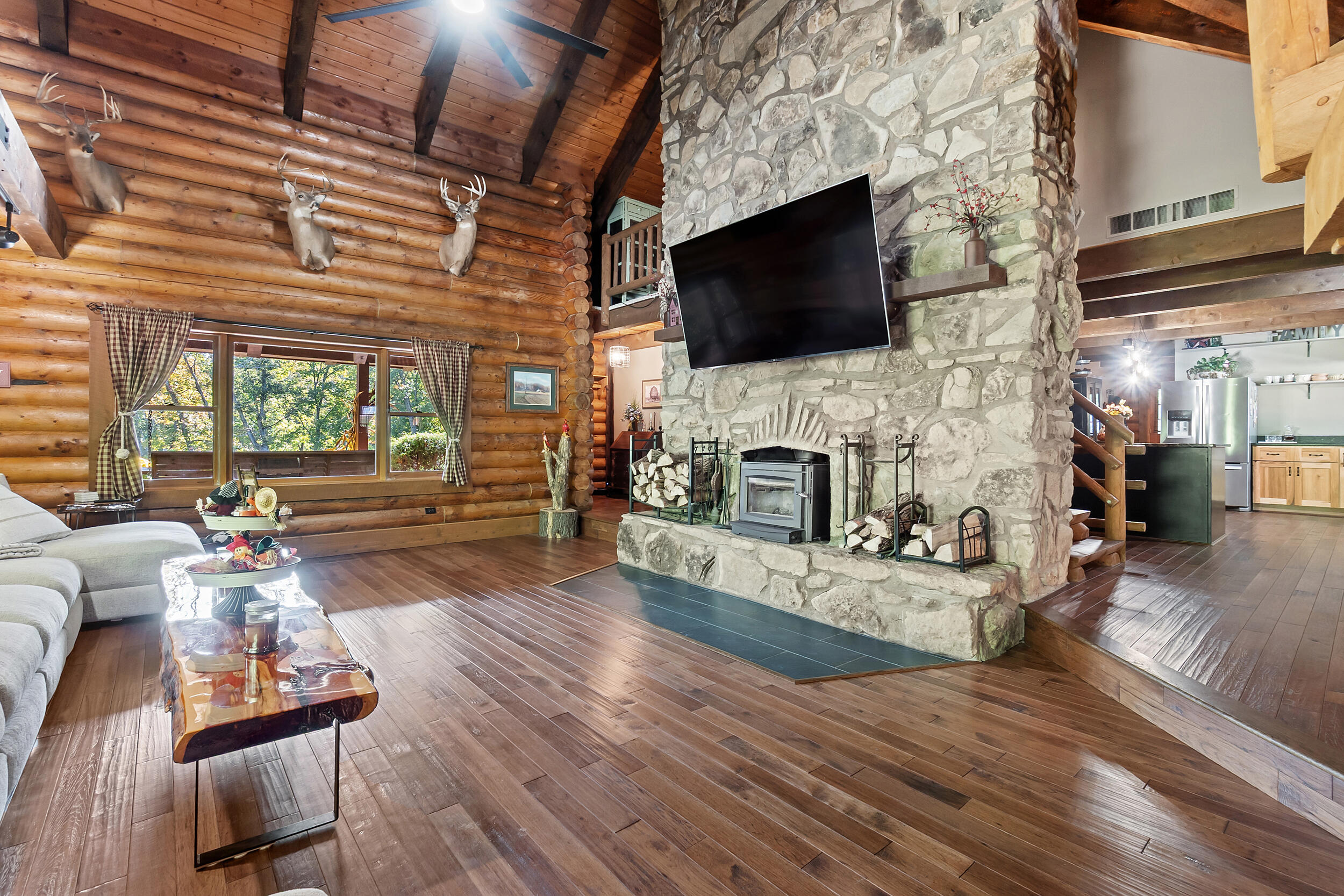 12223 Gaines Way Property Photo 2