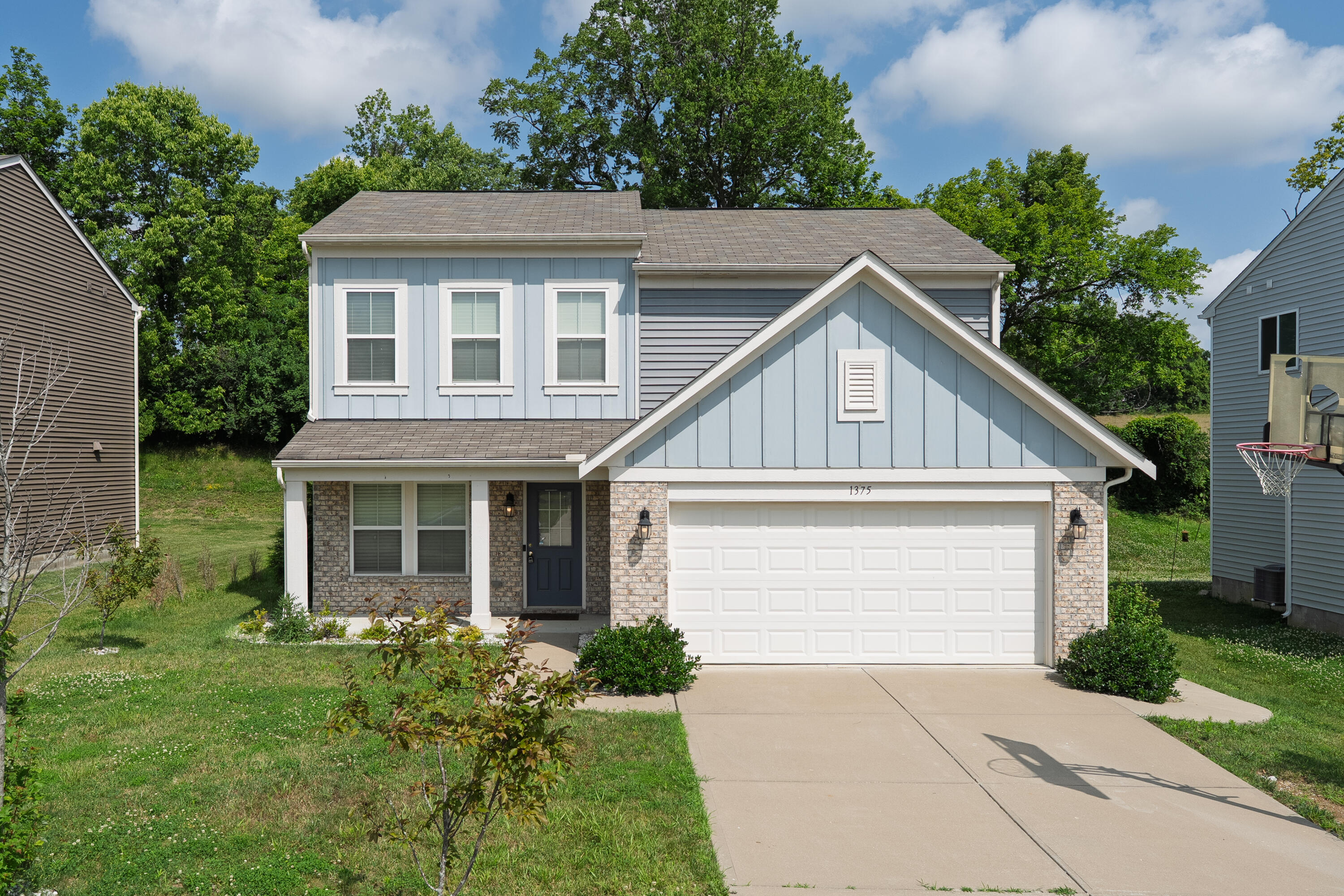 1375 Meadowcrest Circle Property Photo 1