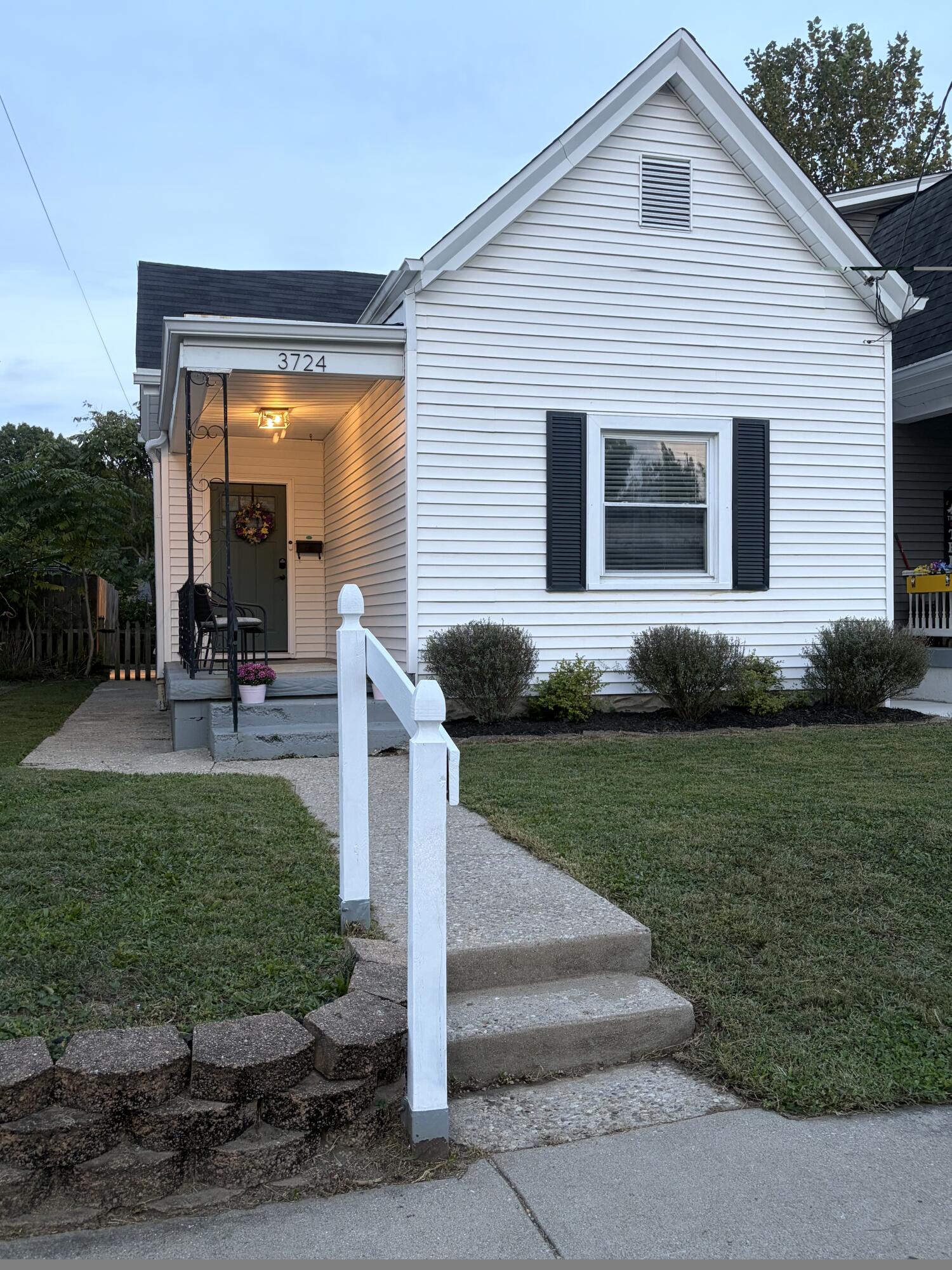 3724 Huntington Avenue Property Photo 1