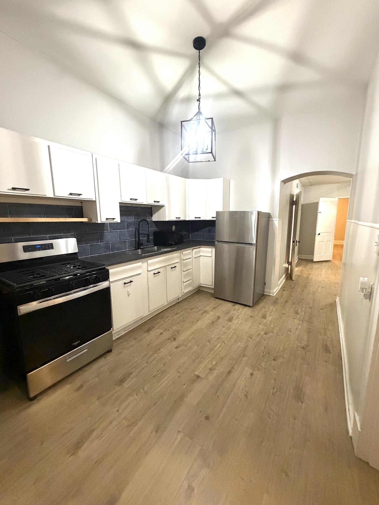 3724 Huntington Avenue Property Photo 5
