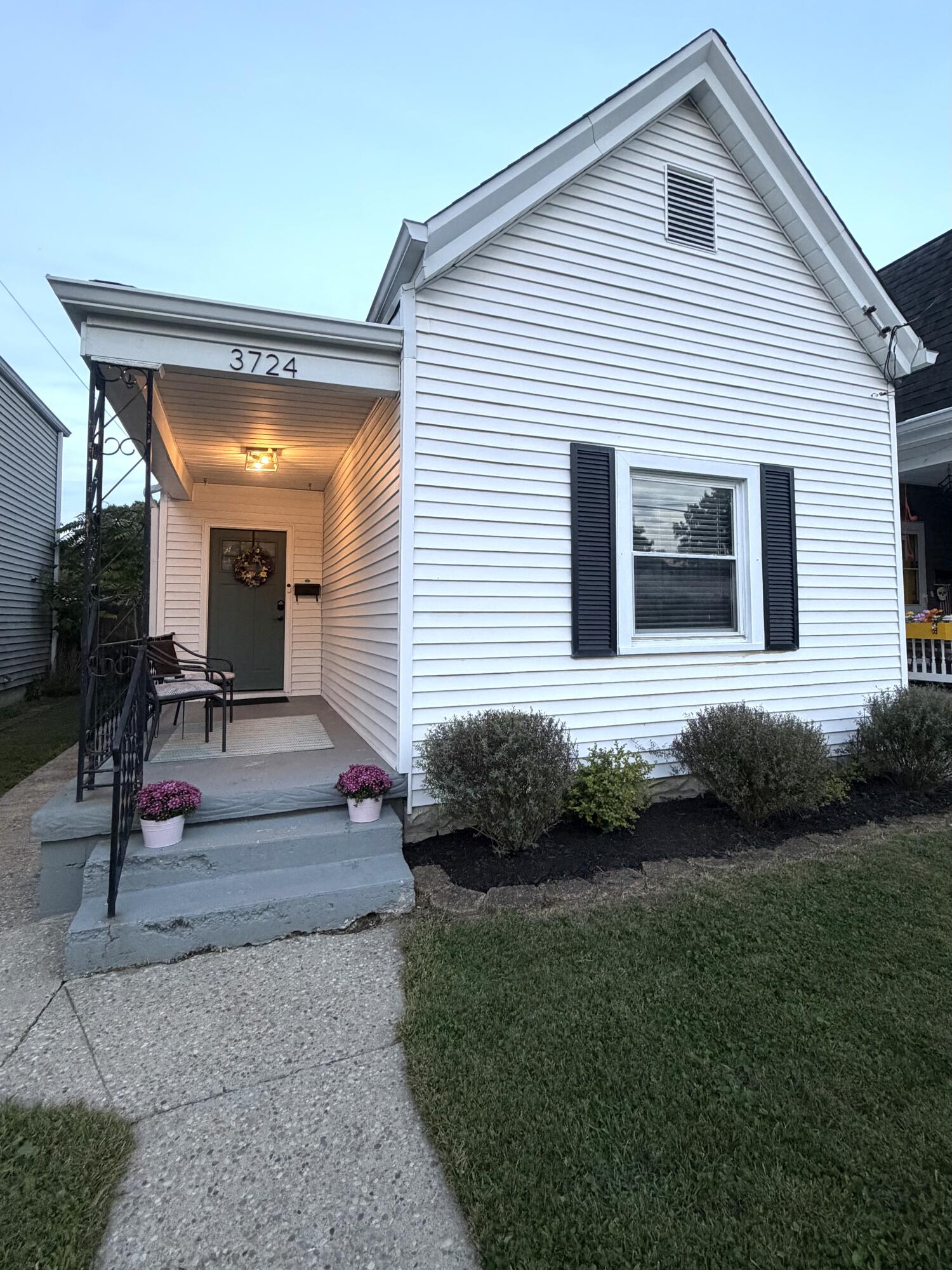 3724 Huntington Avenue Property Photo 24