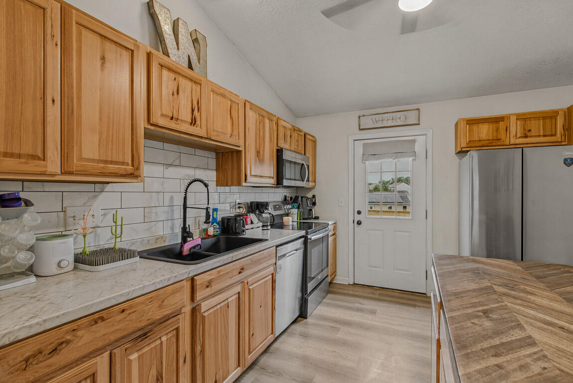 2766 Presidential Drive Property Photo 8