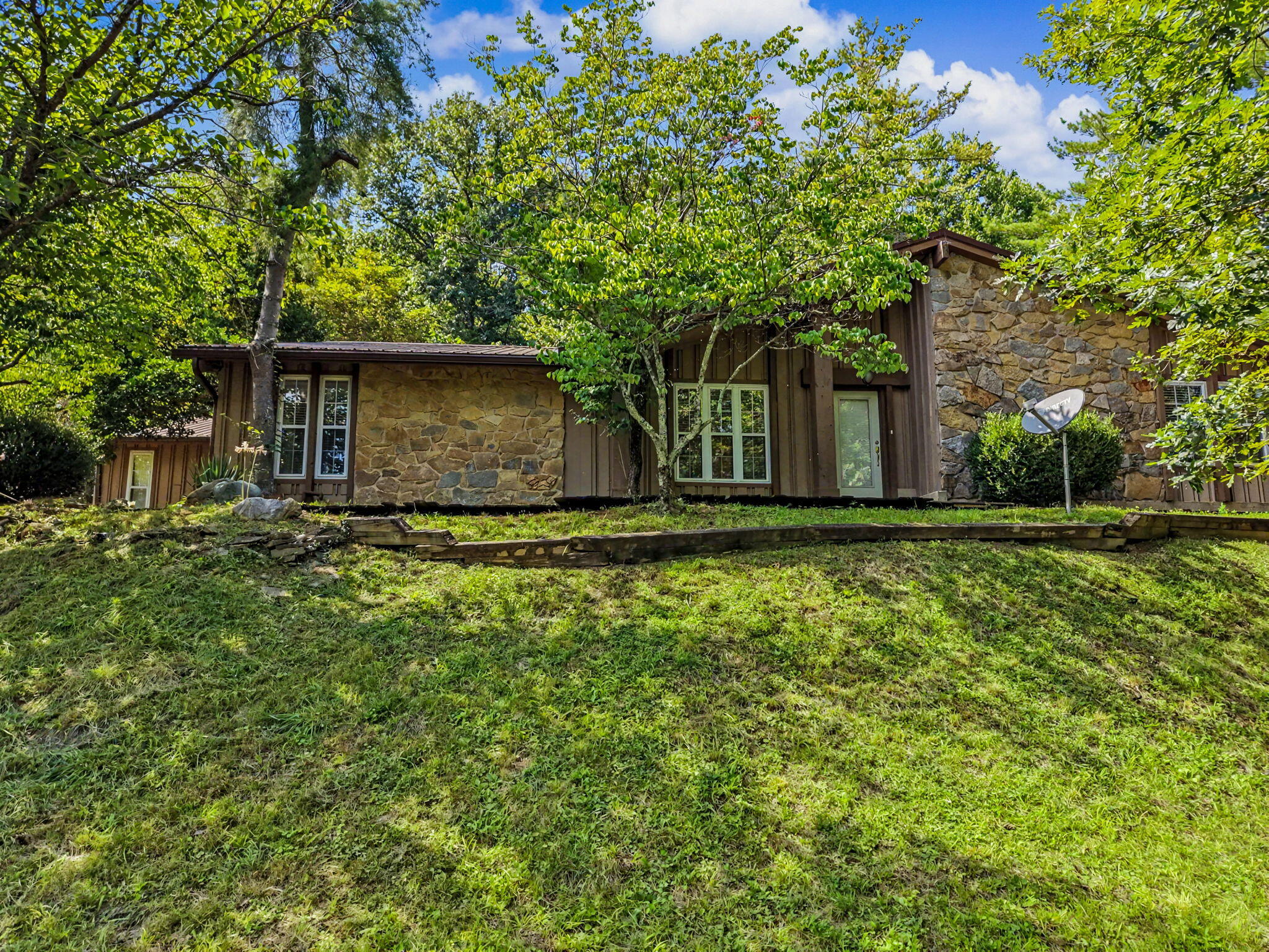 3574 Sparta Pike Property Photo 1