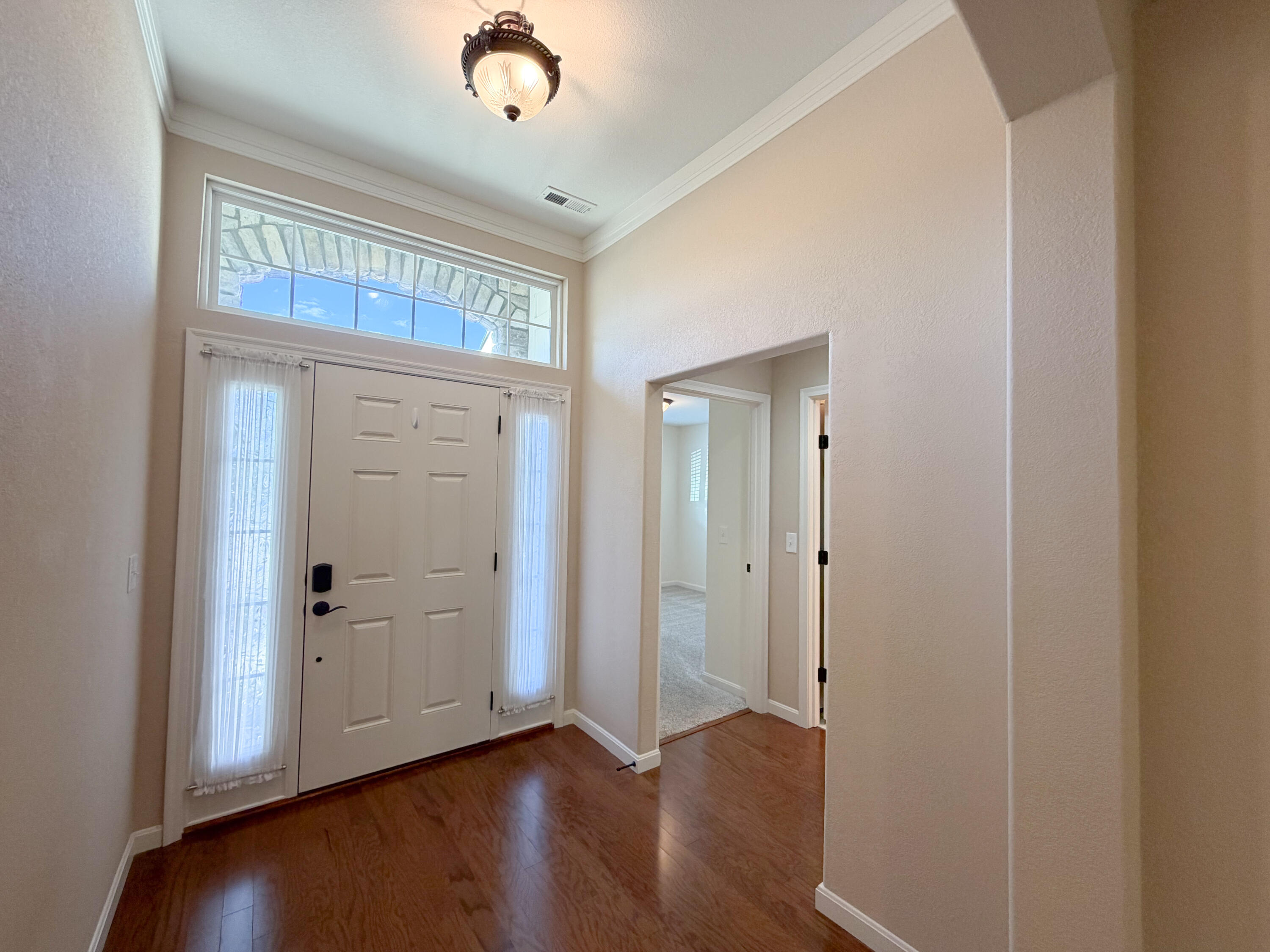 2495 Ormond Drive Property Photo 4