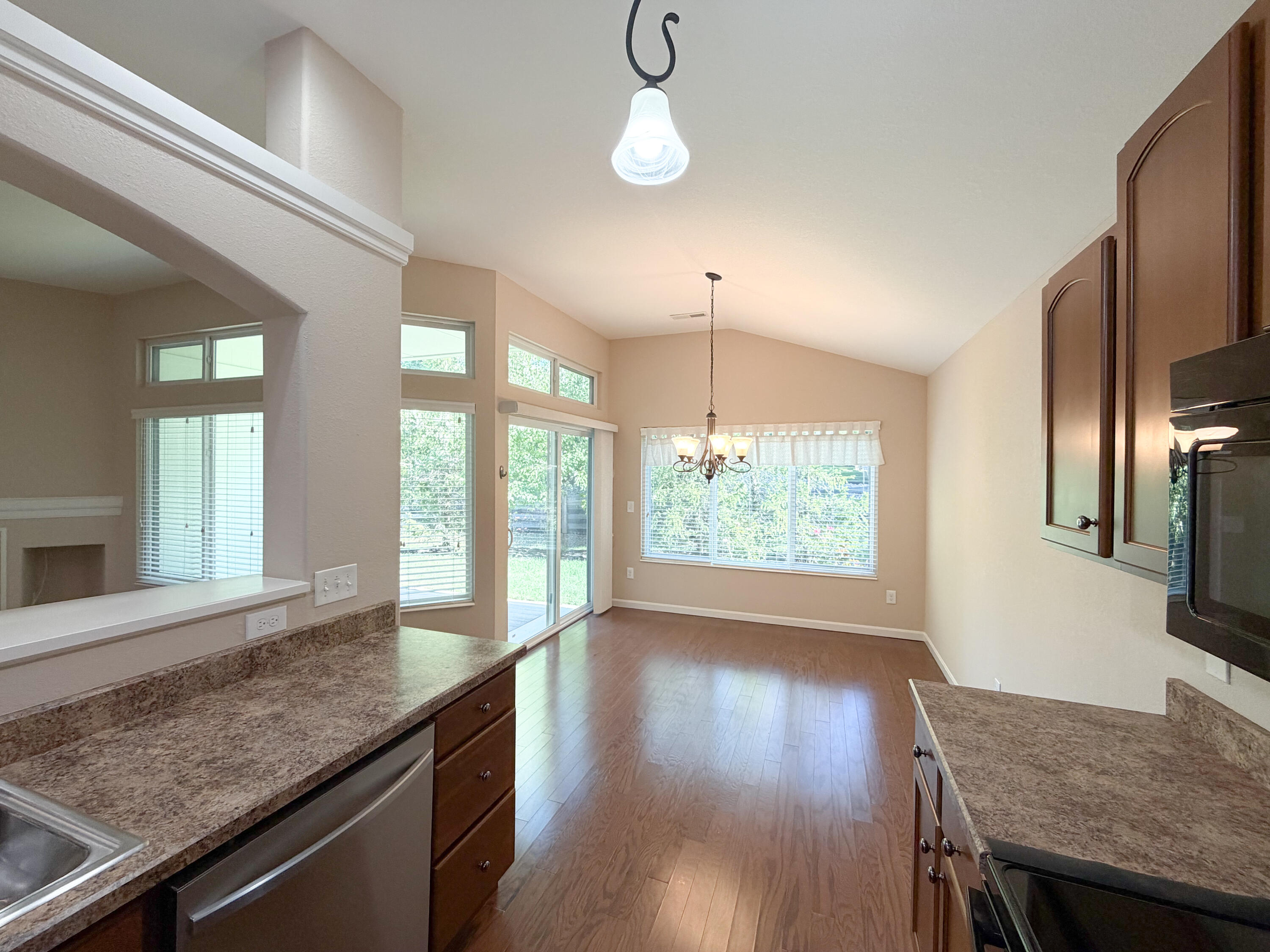 2495 Ormond Drive Property Photo 21