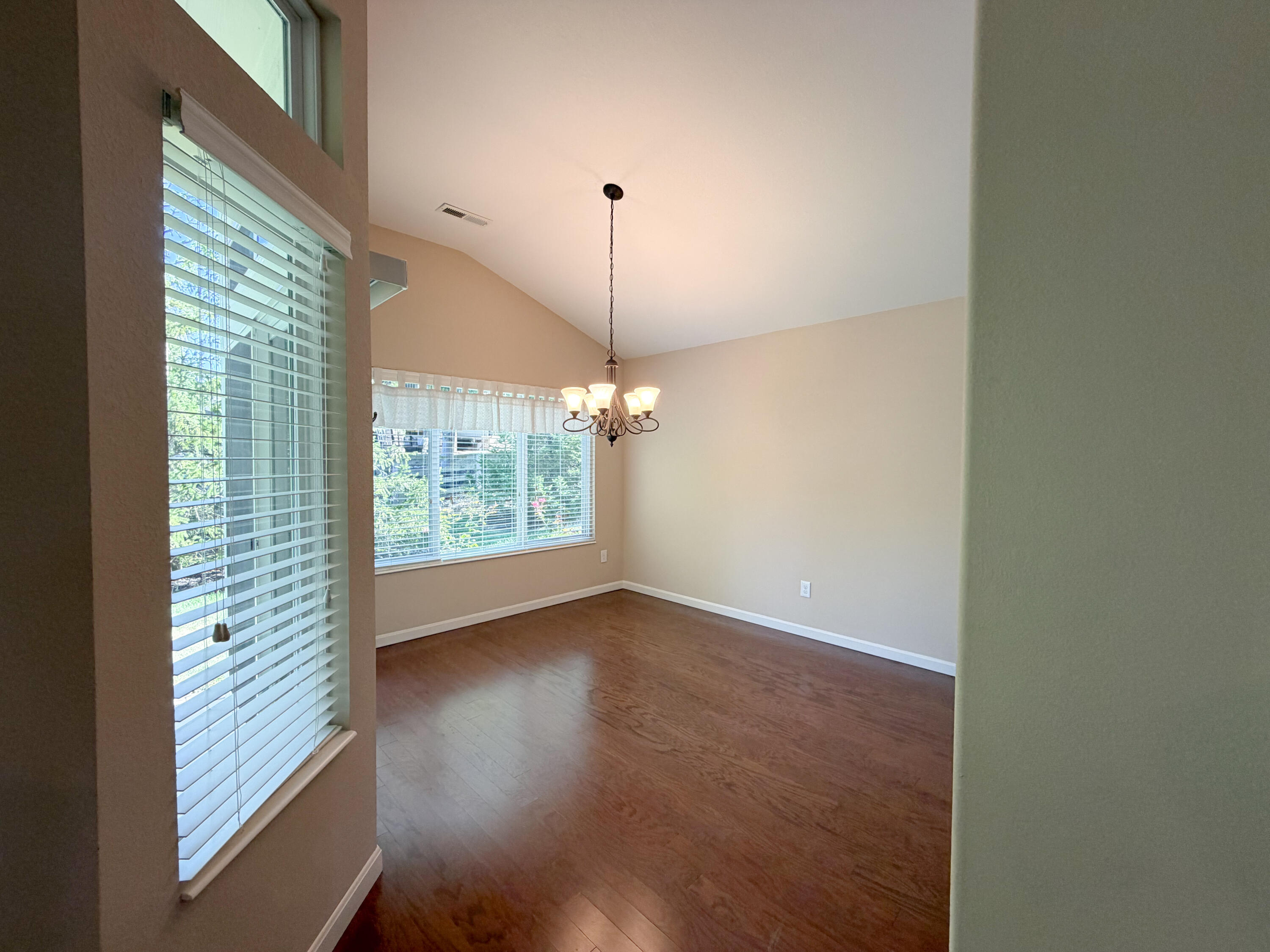 2495 Ormond Drive Property Photo 24