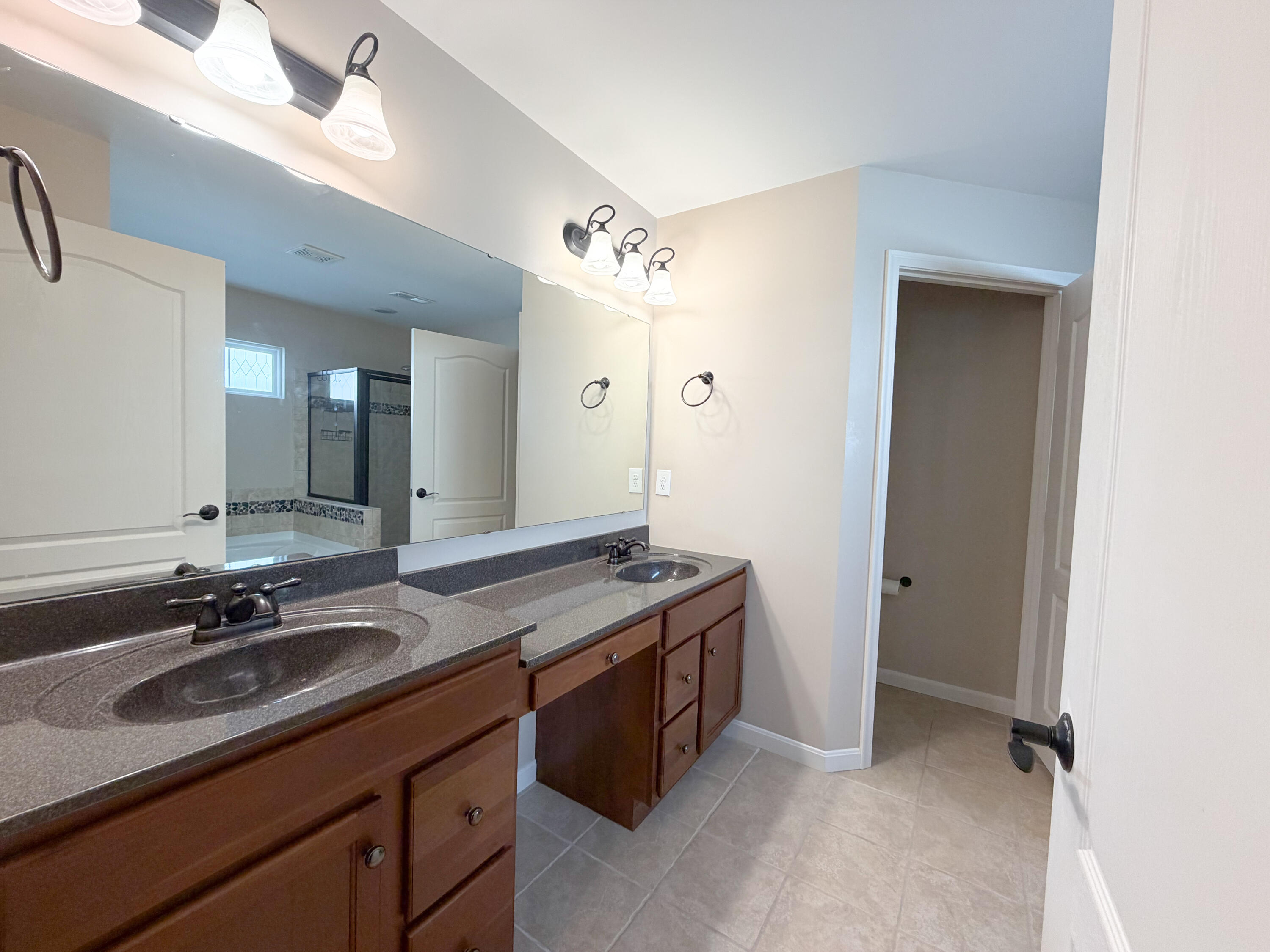 2495 Ormond Drive Property Photo 29