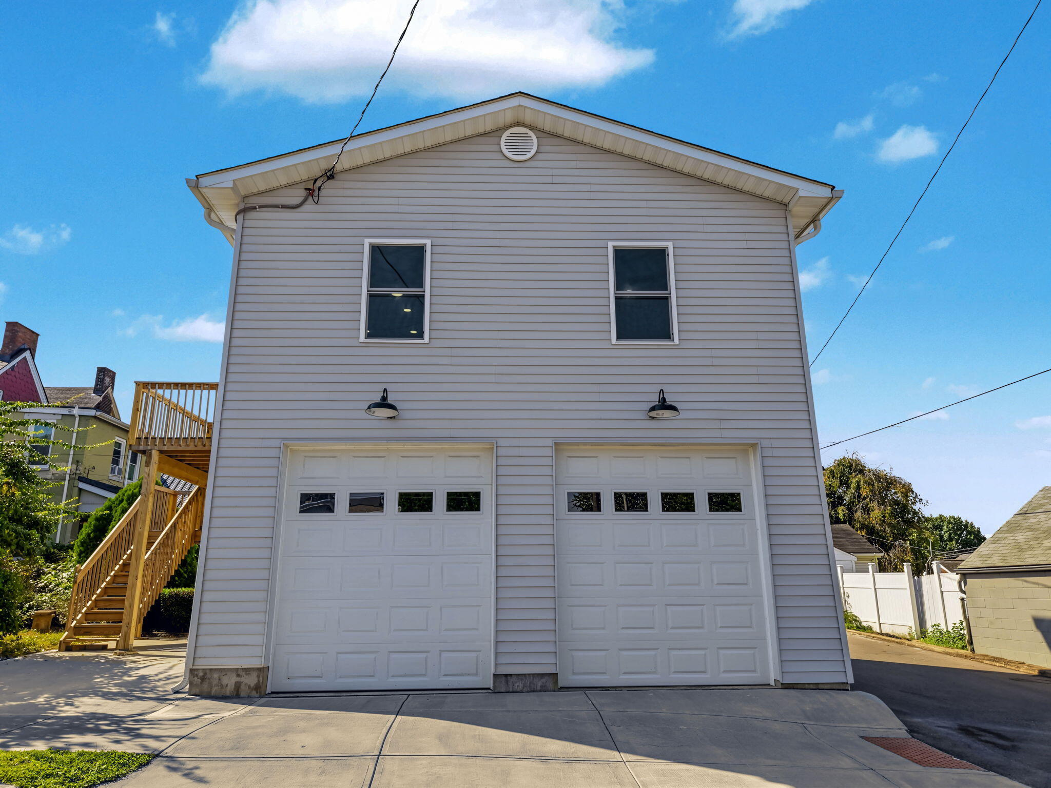 212 Helen Street Property Photo 1