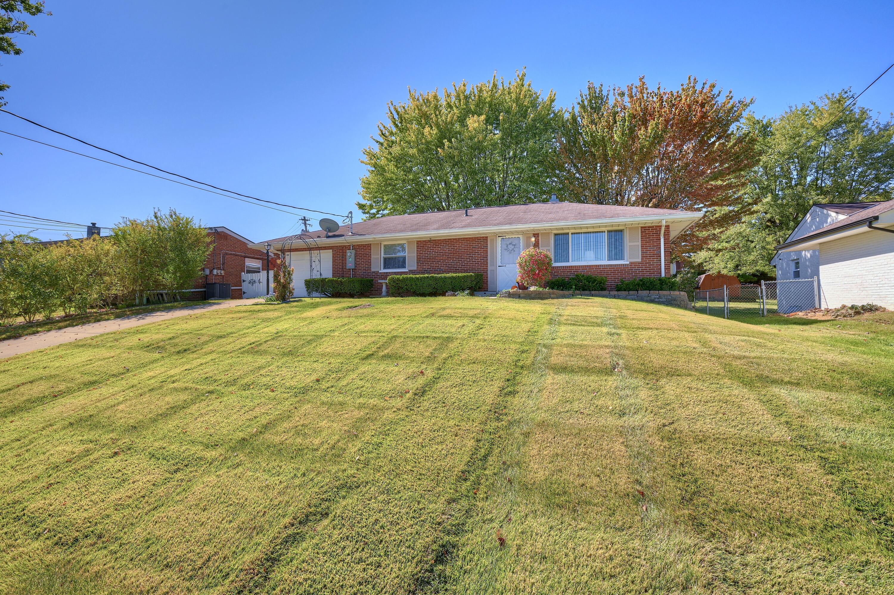 665 Maple Tree Lane Property Photo 1