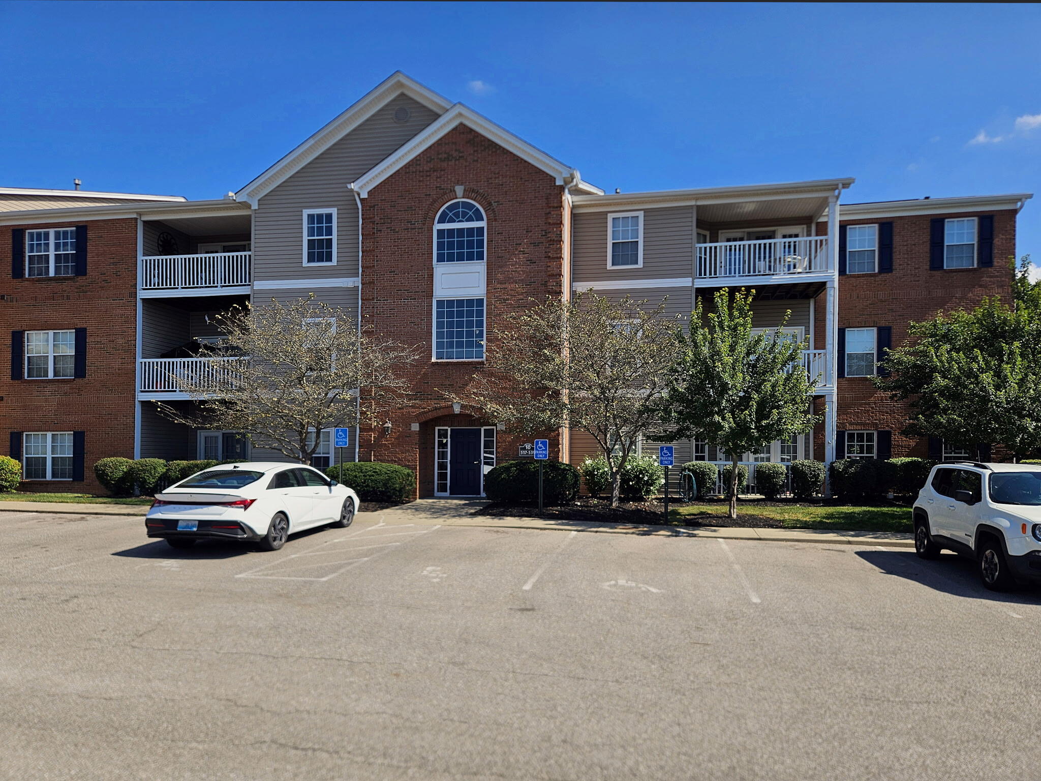 529 Ivy Ridge Drive Property Photo 1