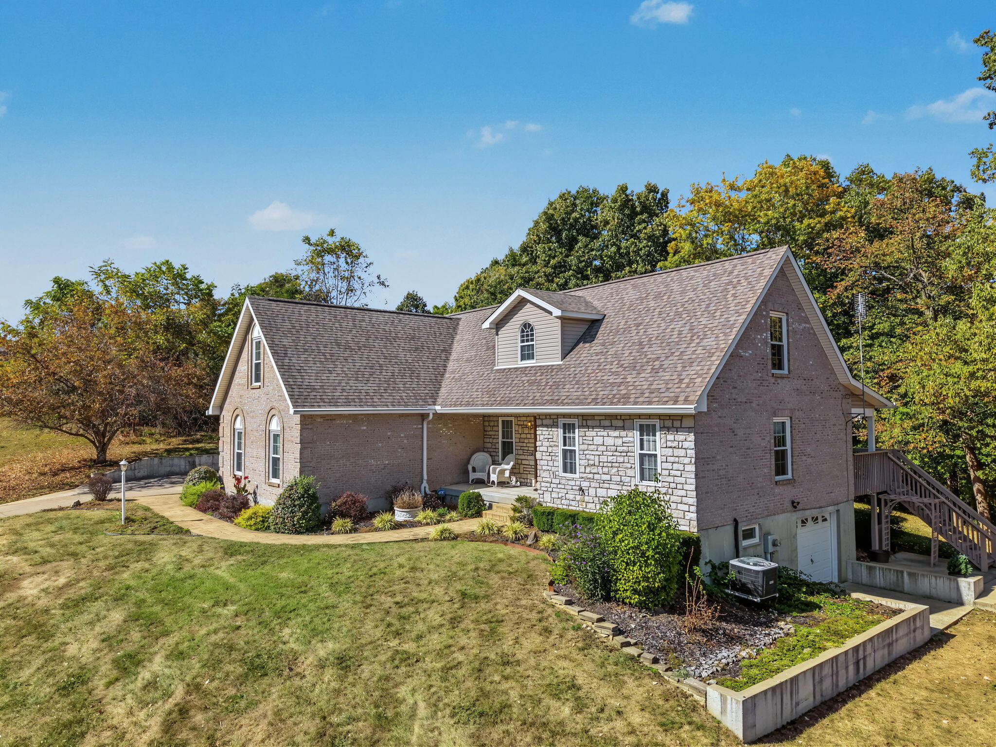 1780 Perry Lane Property Photo 4